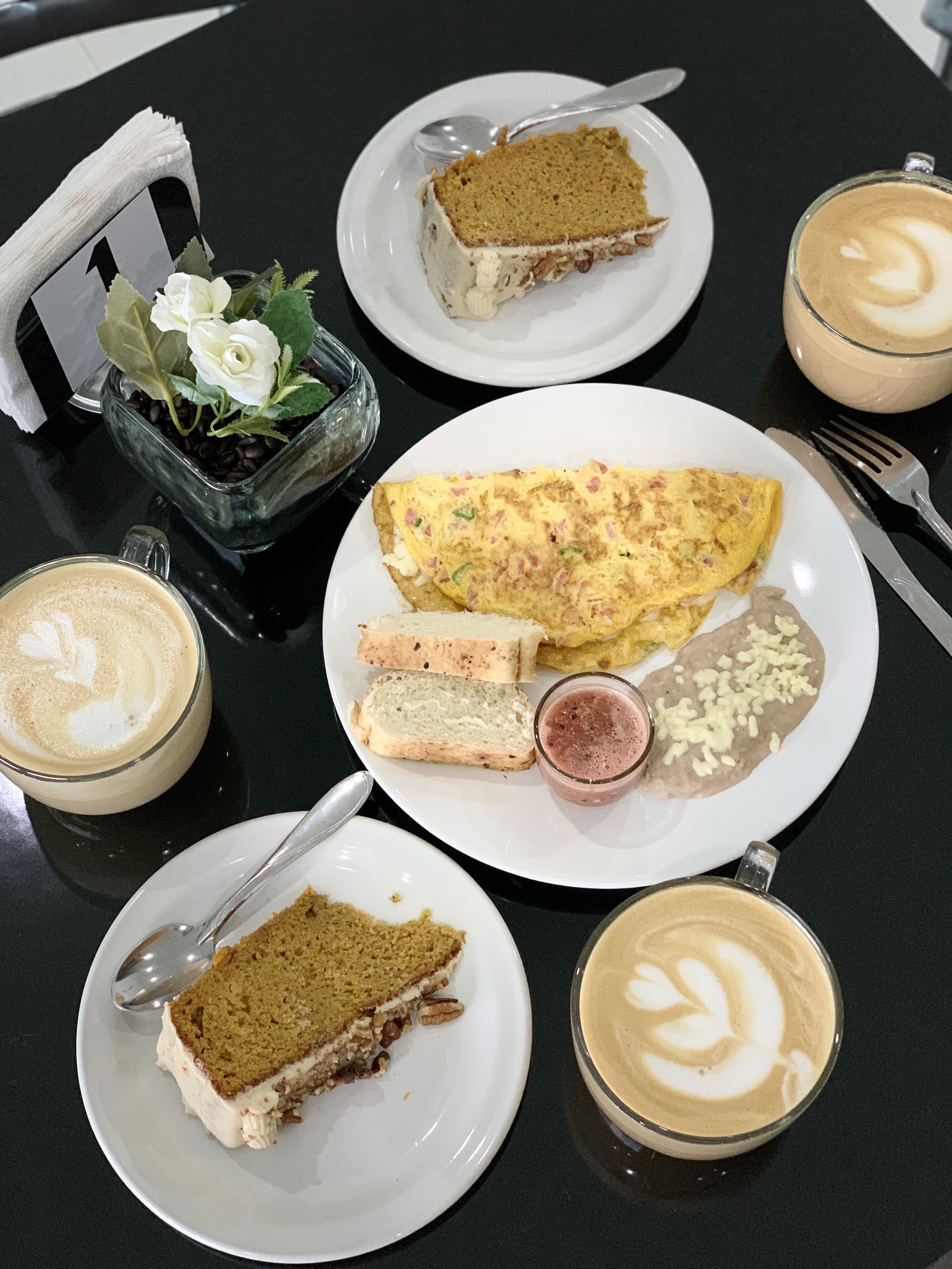 Sweet Cakes Nanis Restaurante image 2