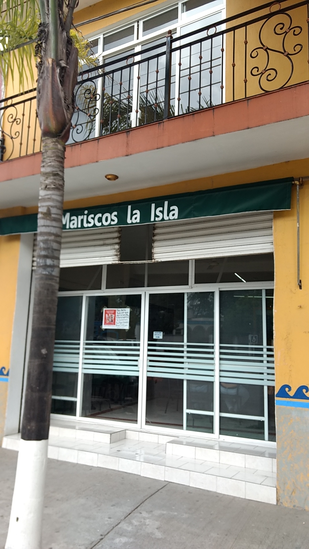 Island Sea Food image 6