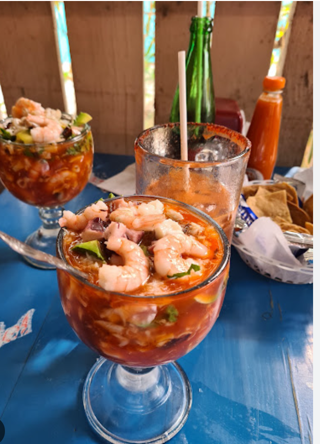 Blue Rock Restaurant & Surf Camp image 6