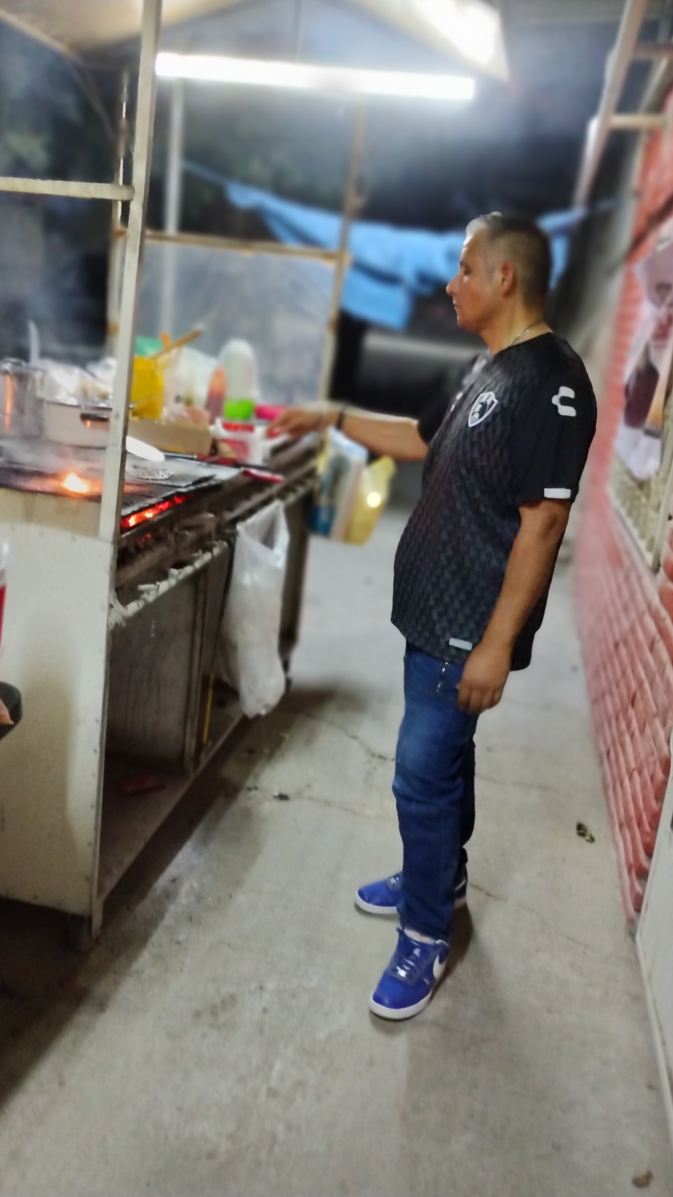 Hamburguesas el cuchi image 4