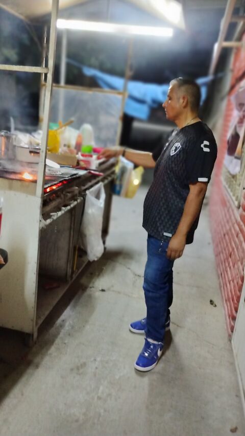 Hamburguesas el cuchi image 4