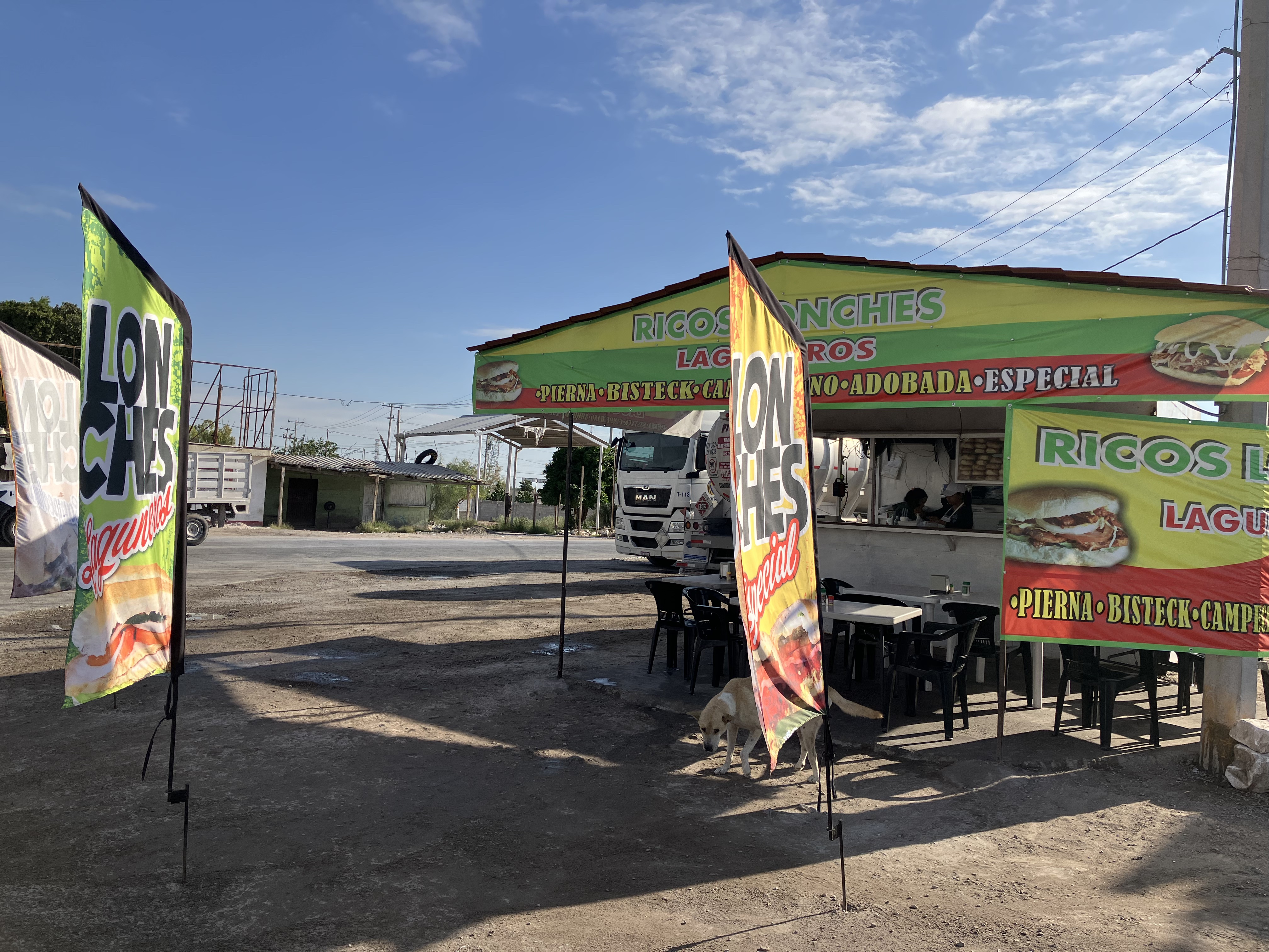 Ricos lonches image 1