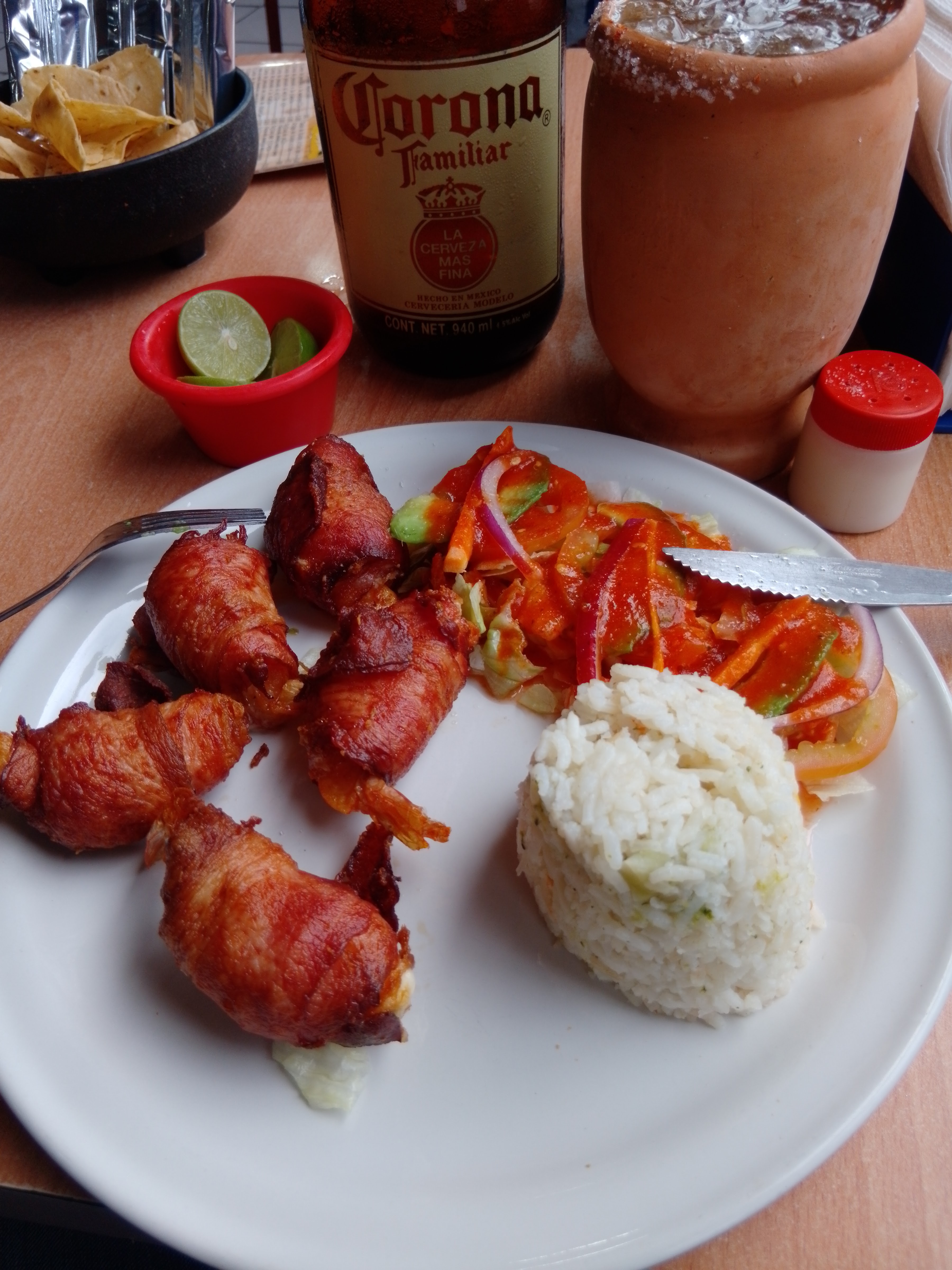 Mariscos el toro image 2