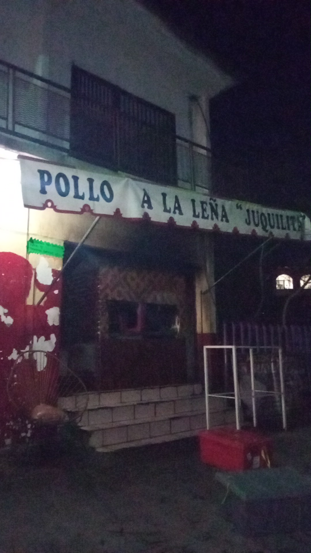 Pollos Ala Leña Juquita 2 image 4