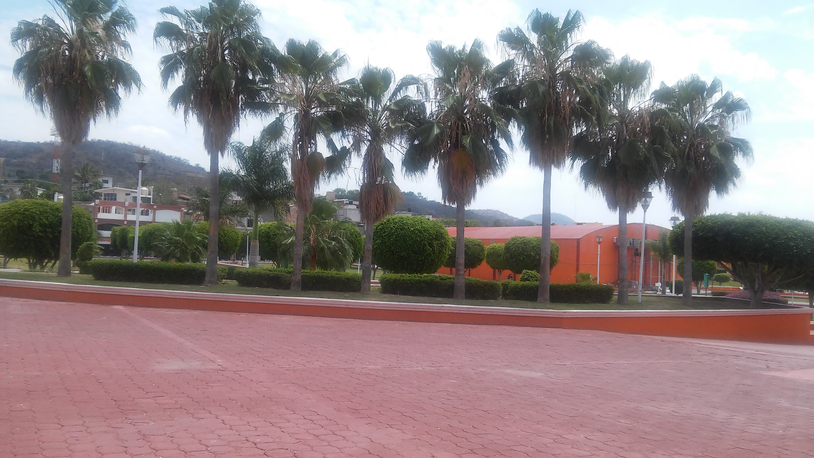 Rosticerías De Pollo Leo image 3