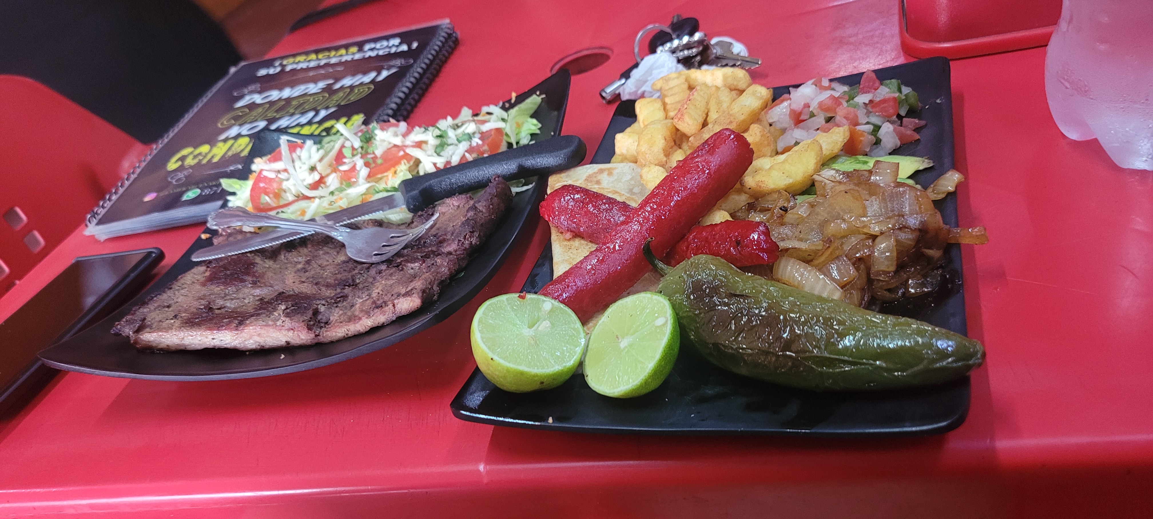 La Mera Buena Restaurant image 8