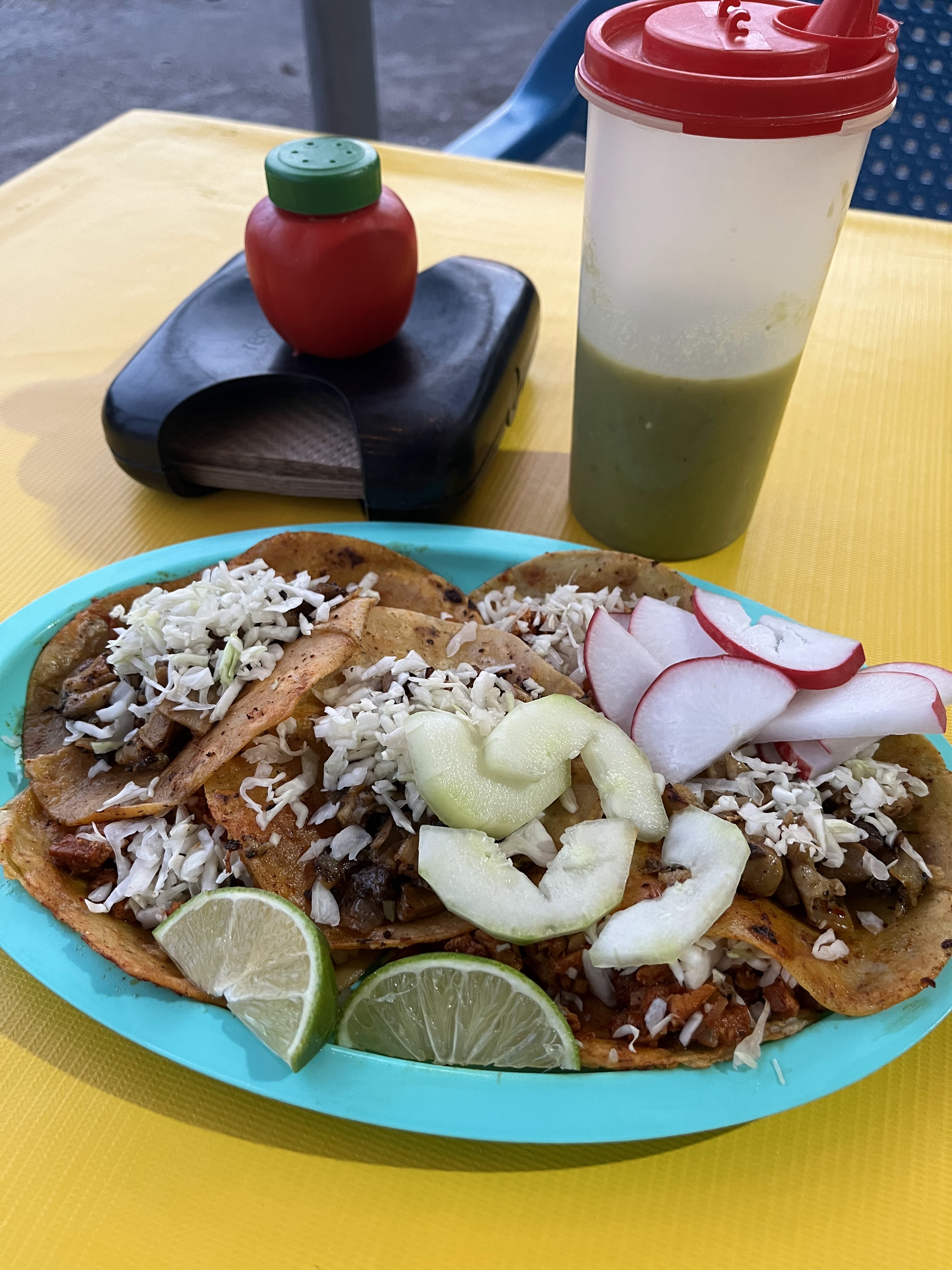 Taquería "el andén" image 2