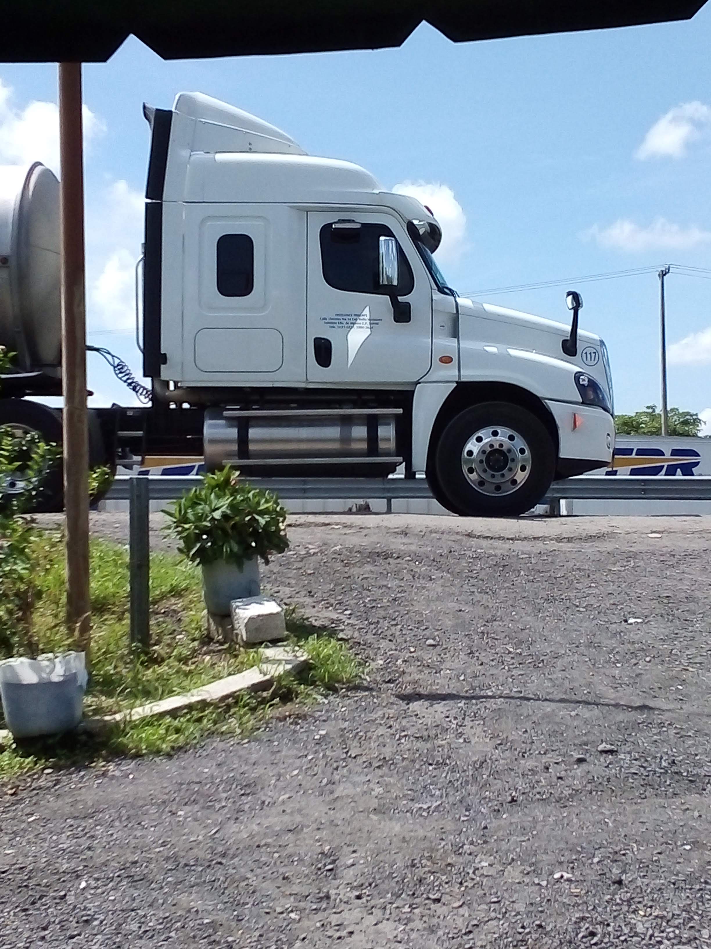 Comedor La Palapa de boby image 9