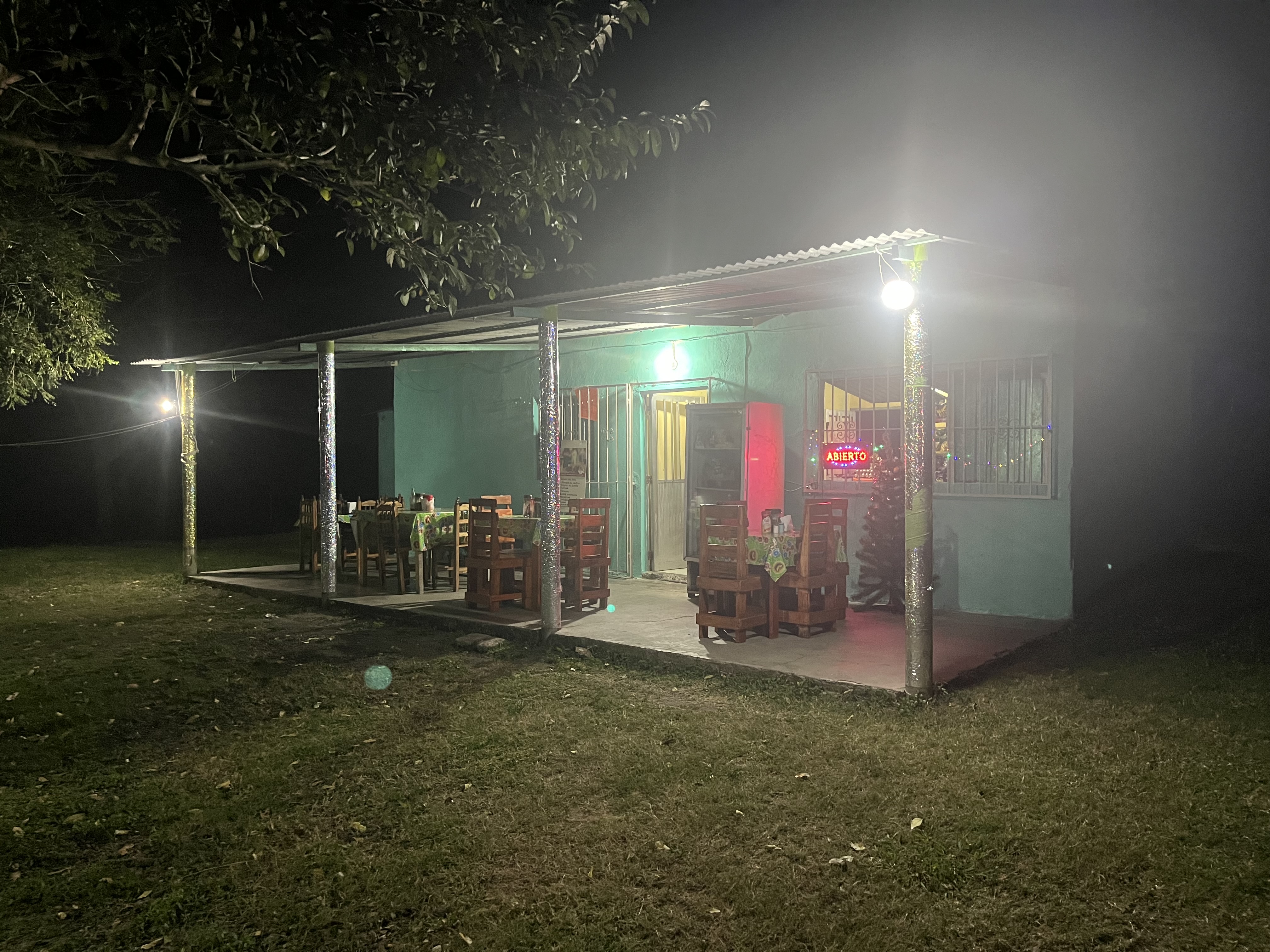 Comedor Lucero image 2