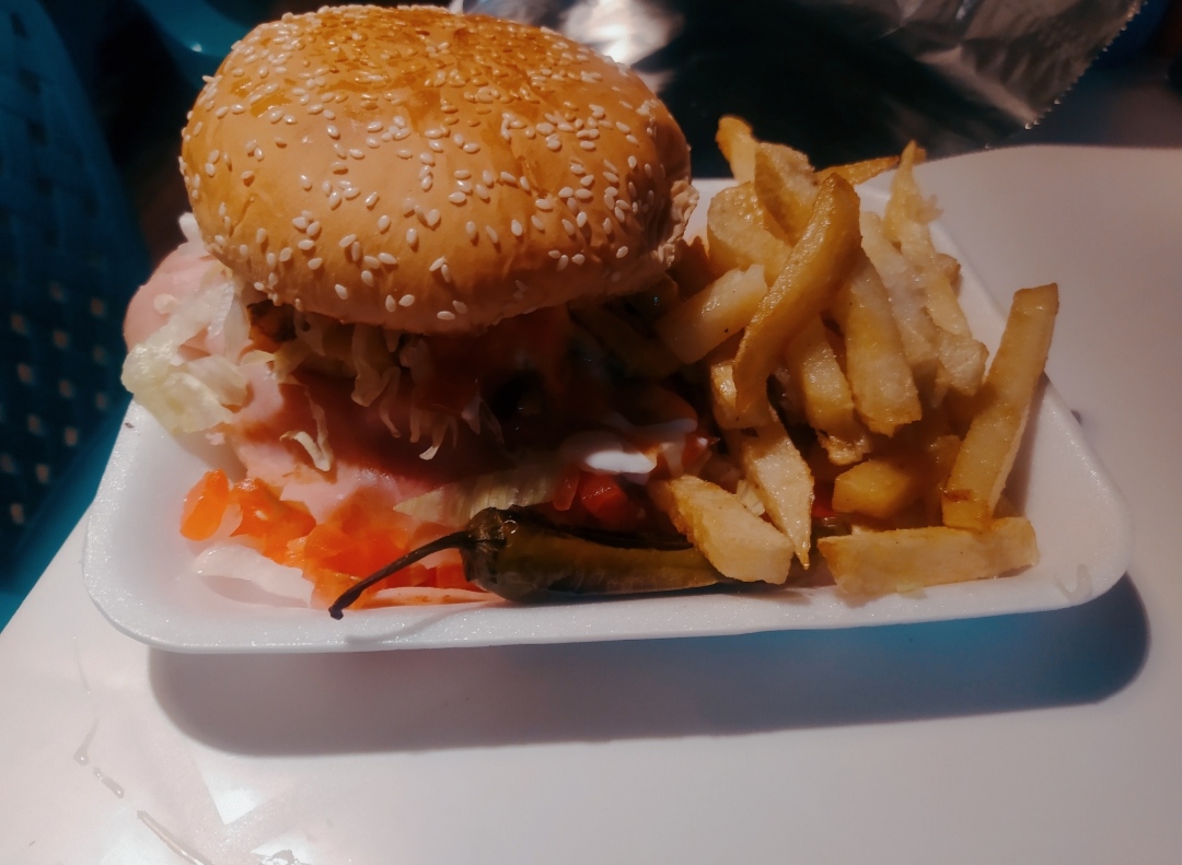 Hamburguesas y Hot Dogs KIRA image 1