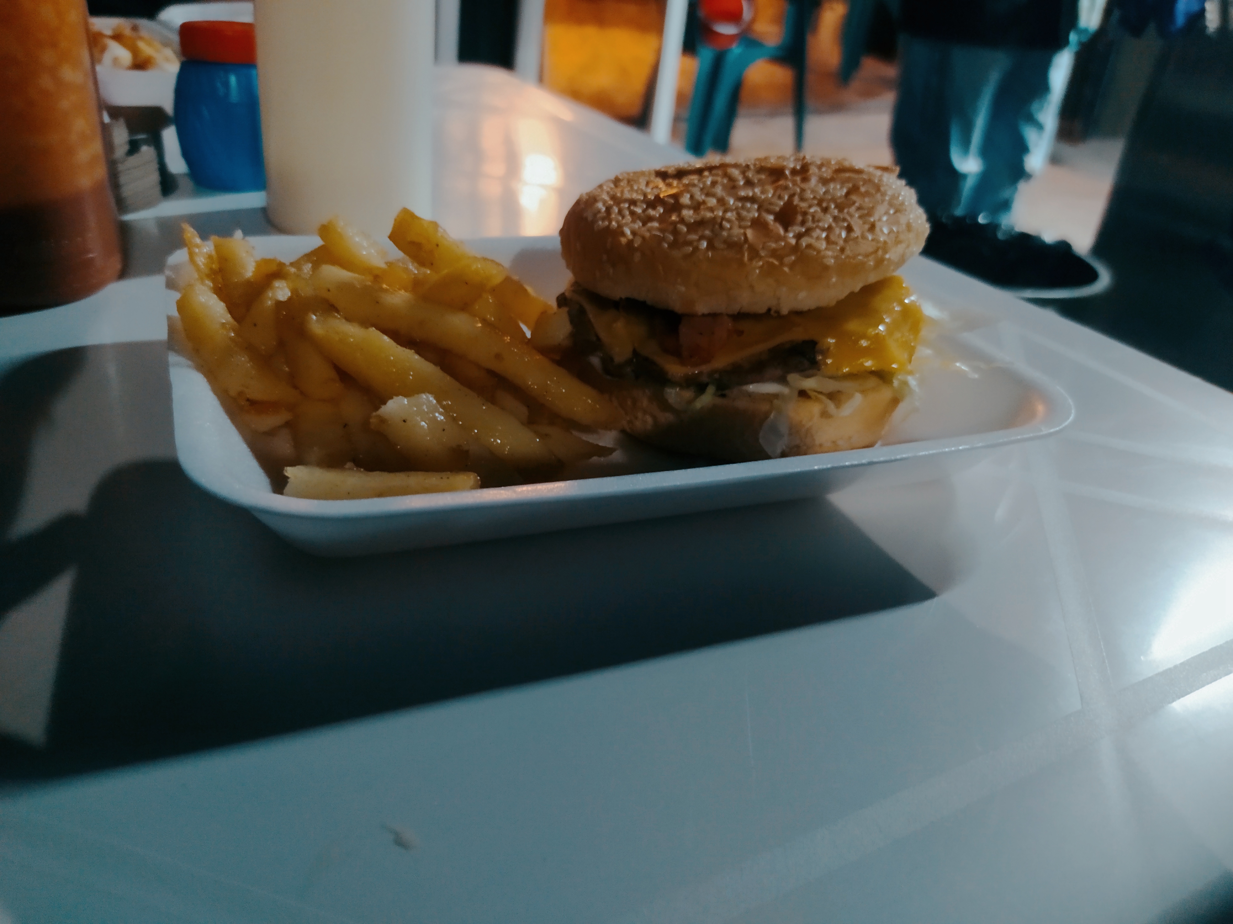 Hamburguesas y Hot Dogs KIRA image 7