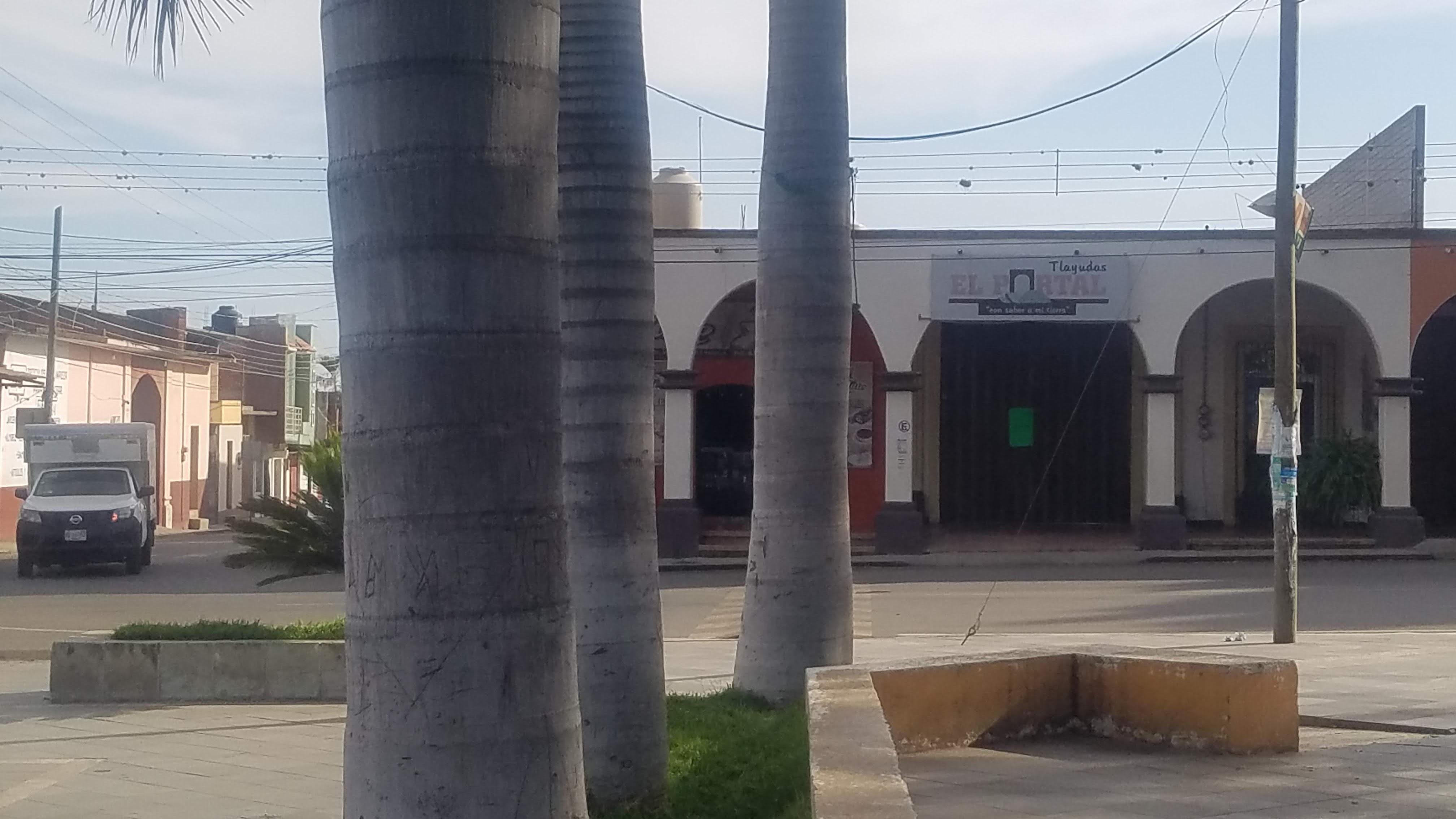 Tlayudas"El Portal" image 9