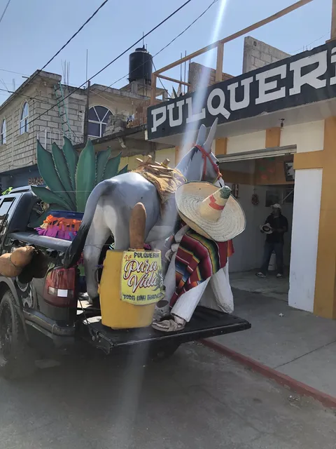 Pulqueria La pura vida image 2