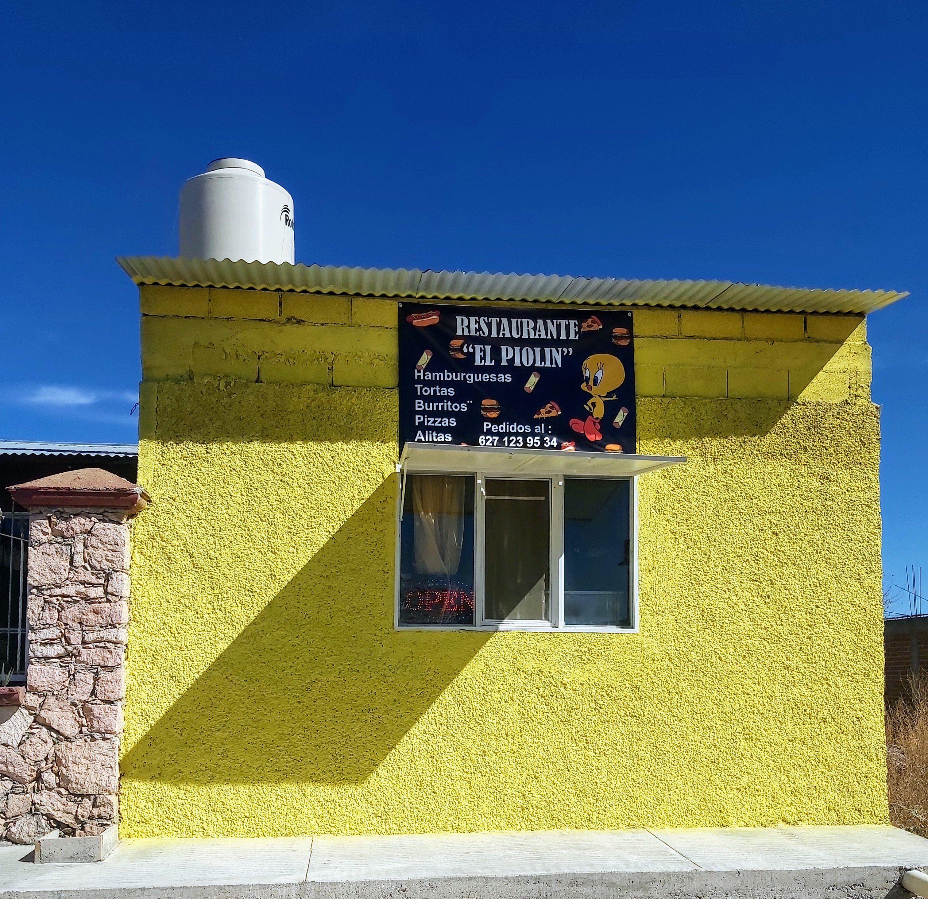 Hamburguesas El Piolin image 1