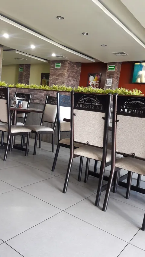 Pizzeria La Sierra image 5