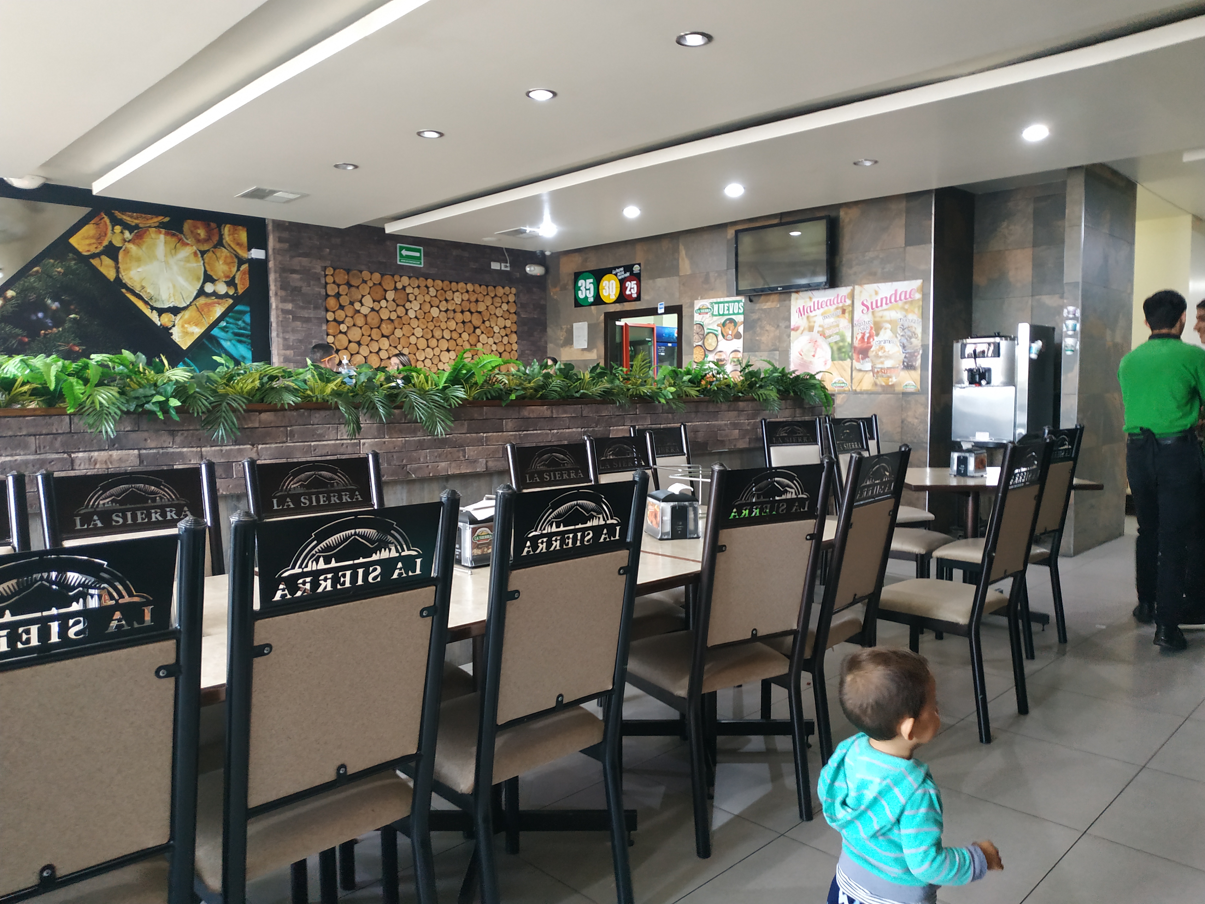 Pizzeria La Sierra image 8