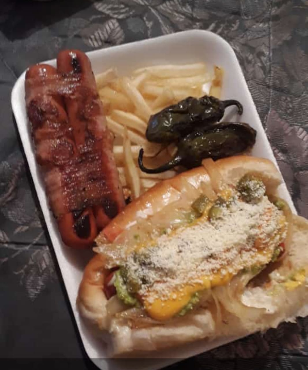 Hotdogs compacapullon image 1