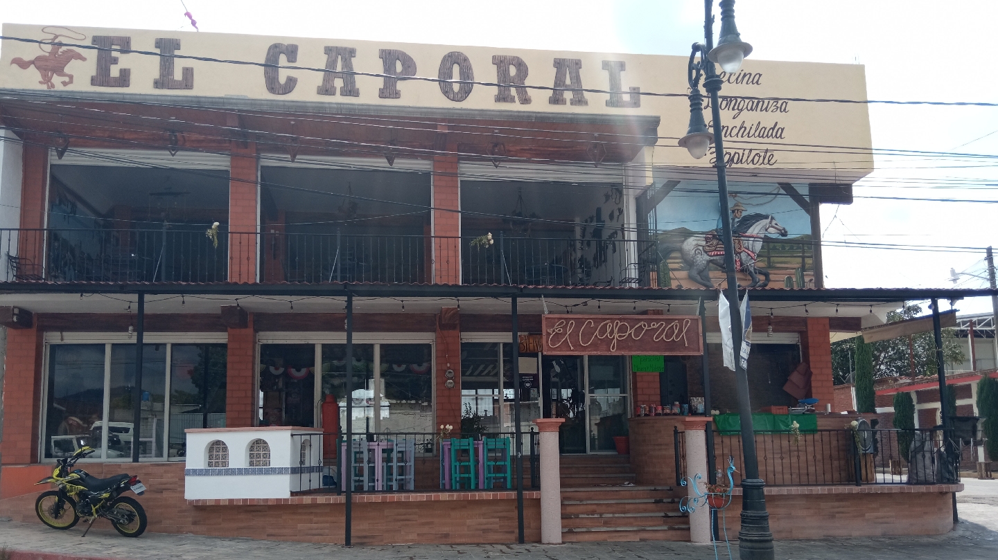 Restauran el caporal image 3