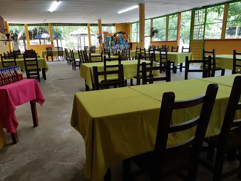 Restaurante de Mariscos El Amigo image 3