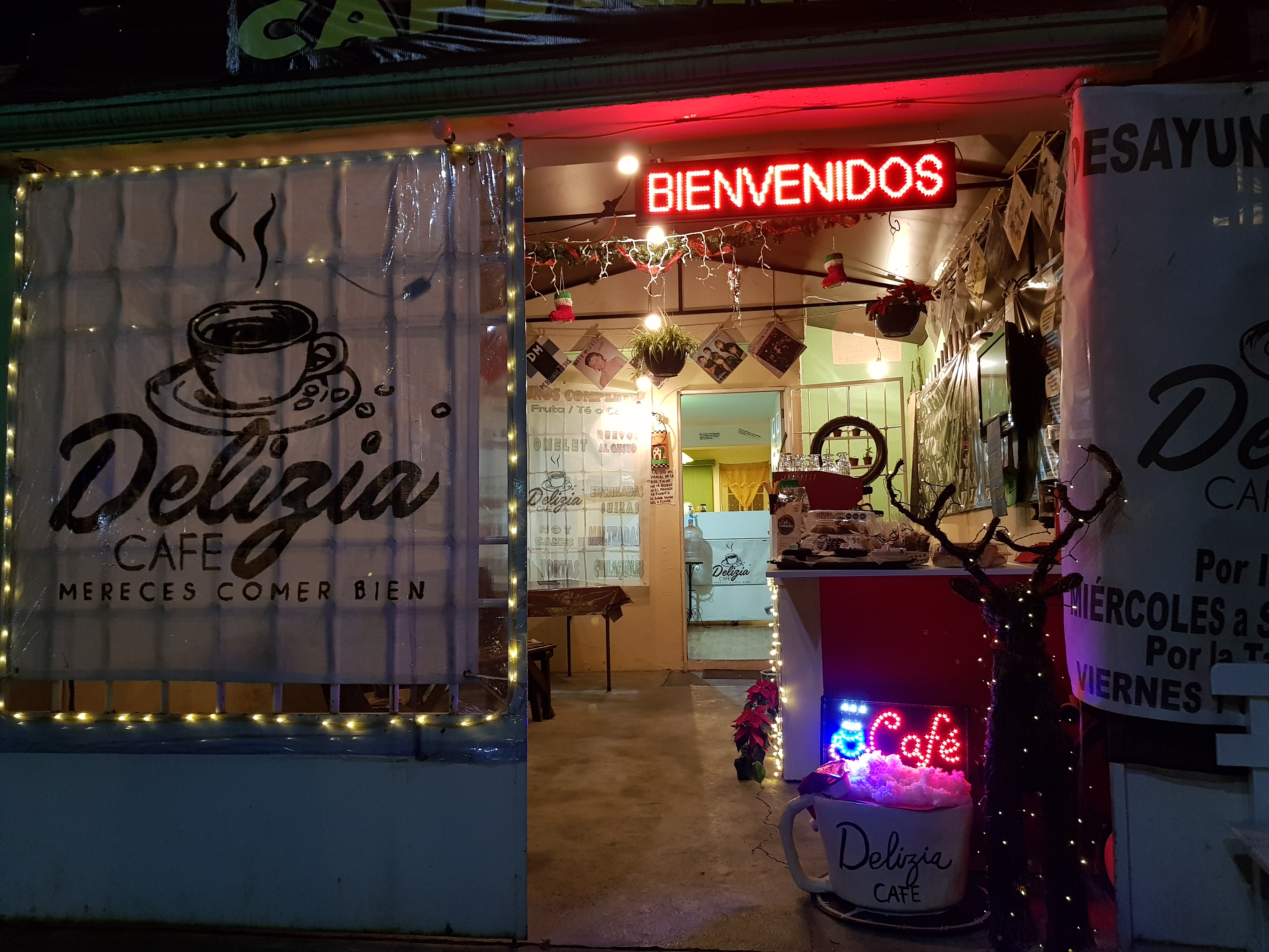 DELIZIA Café image 1