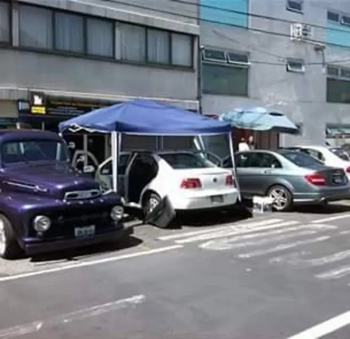 Arli's Pizza image 10