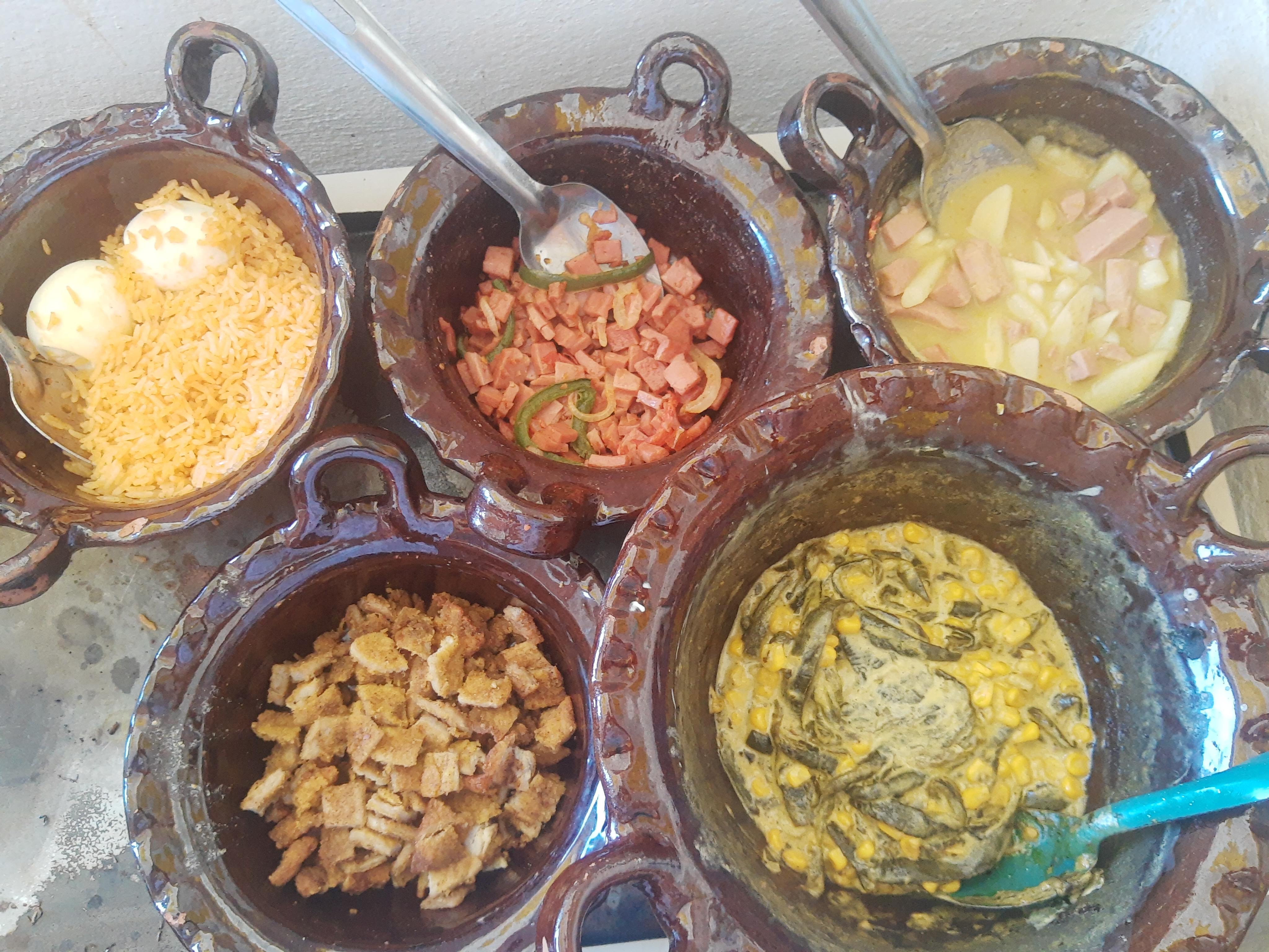 "LAS CAZUELITAS DE LA TIA" image 1