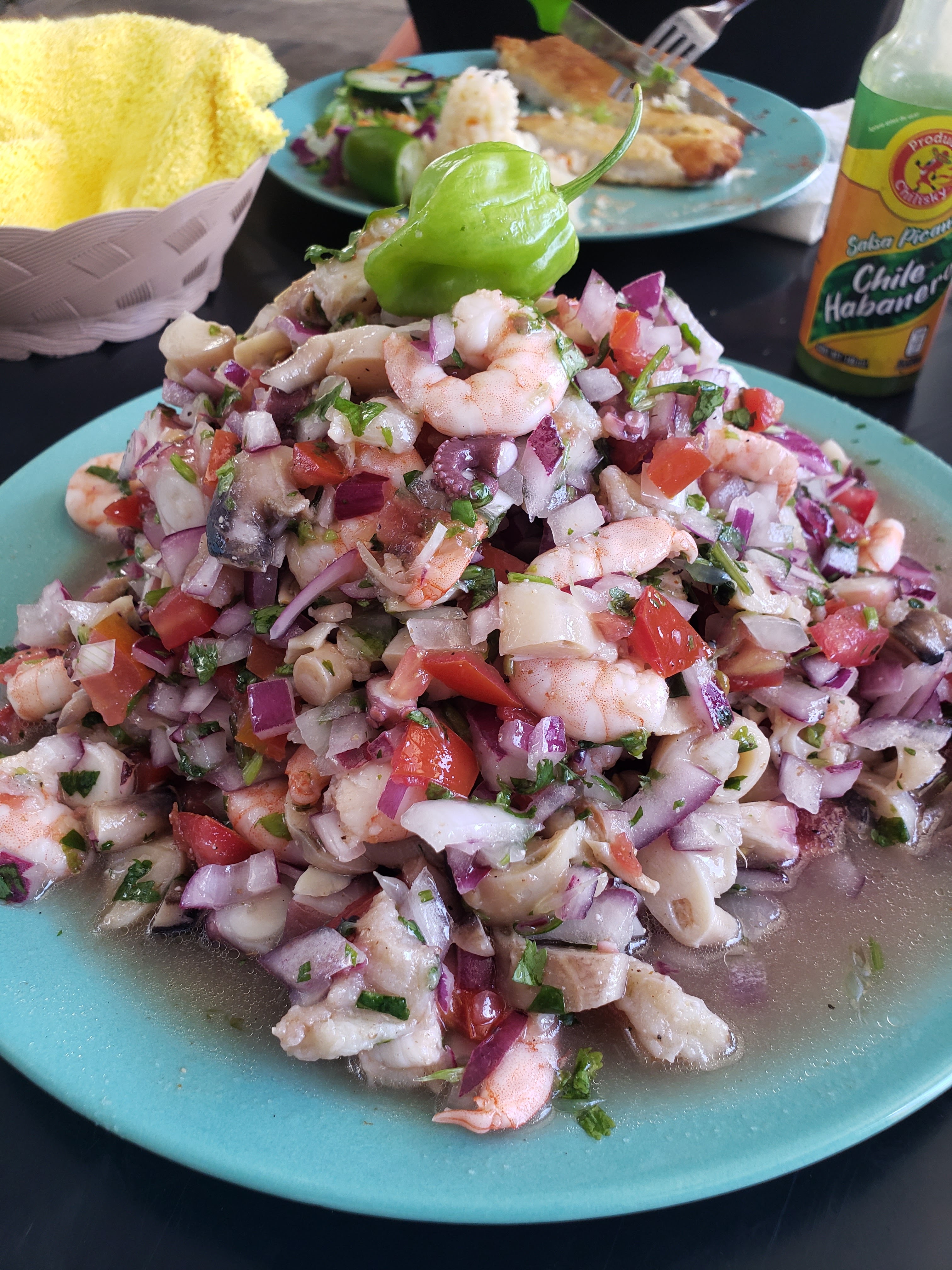 La Perla Negra Coctelería image 9