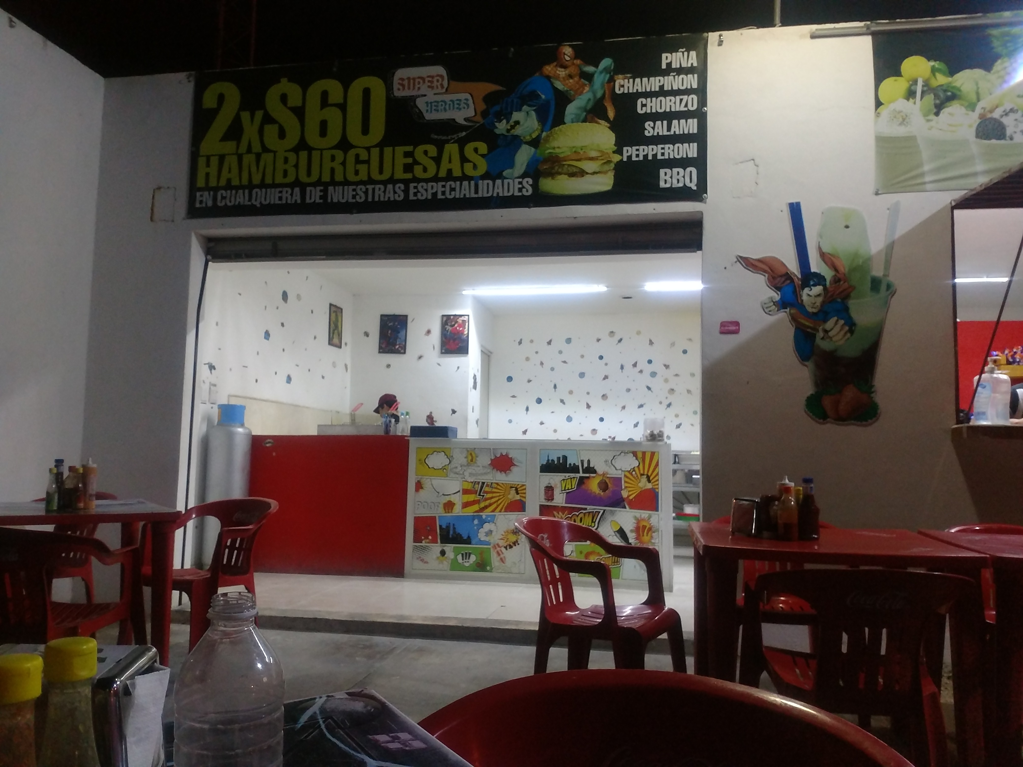 Súper Heroes ( Hamburguesas, frappes y machacados) image 4