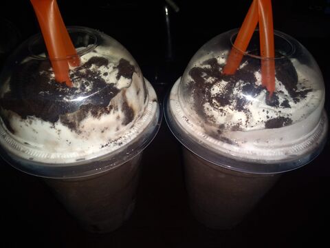 Súper Heroes ( Hamburguesas, frappes y machacados) image 6