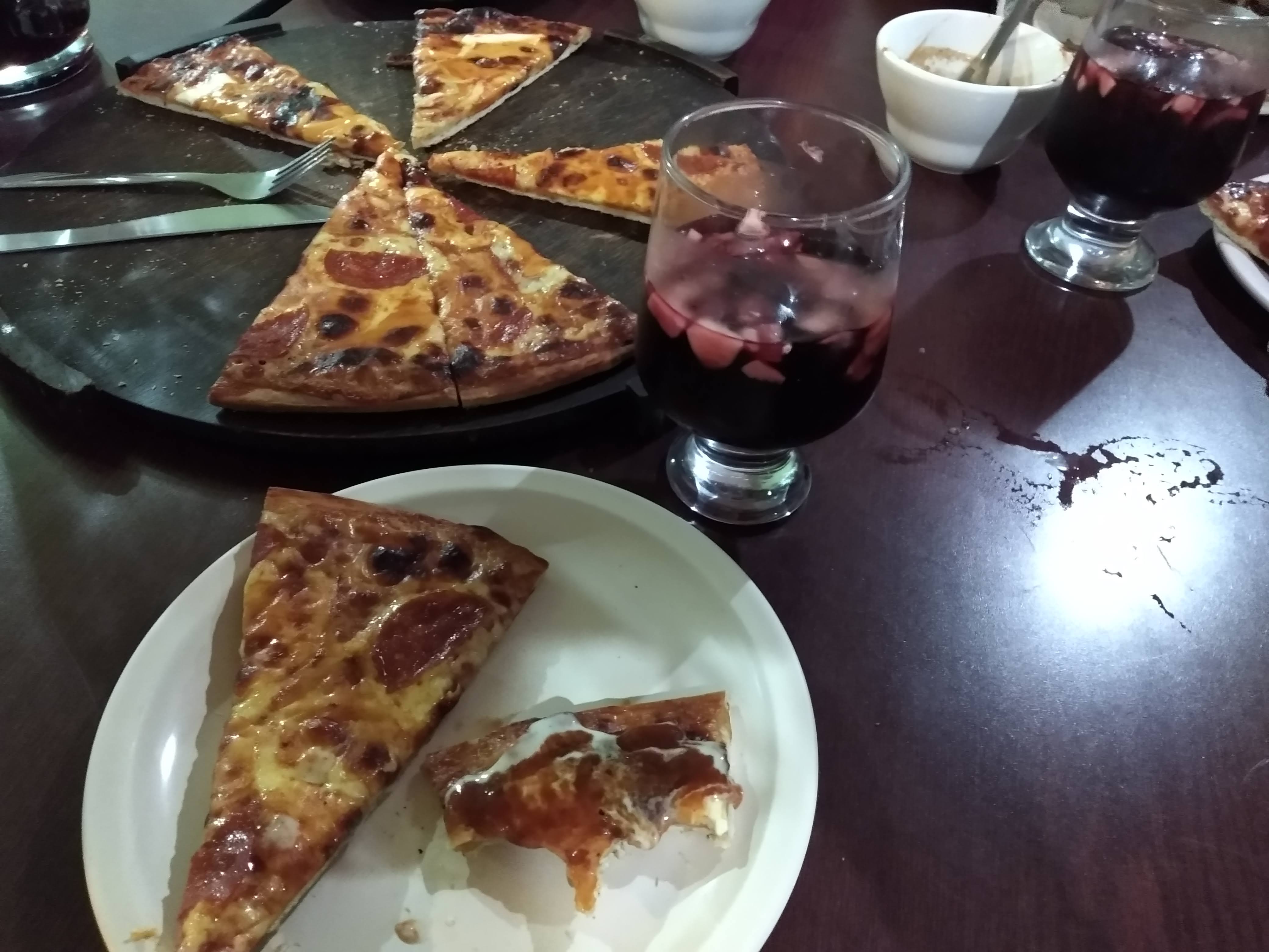 Pizzeria y Cafeteria Benedettos image 1