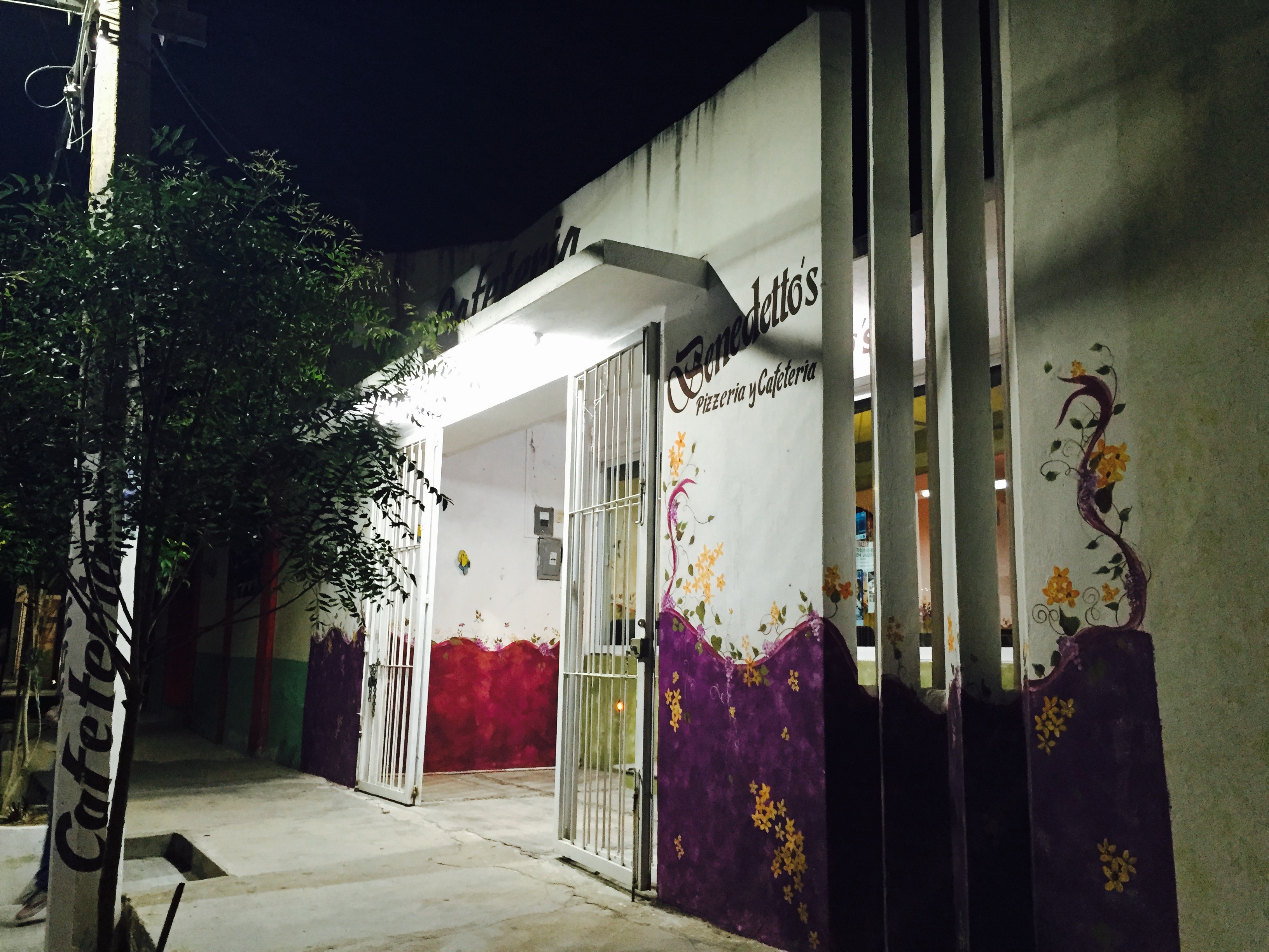 Pizzeria y Cafeteria Benedettos image 6