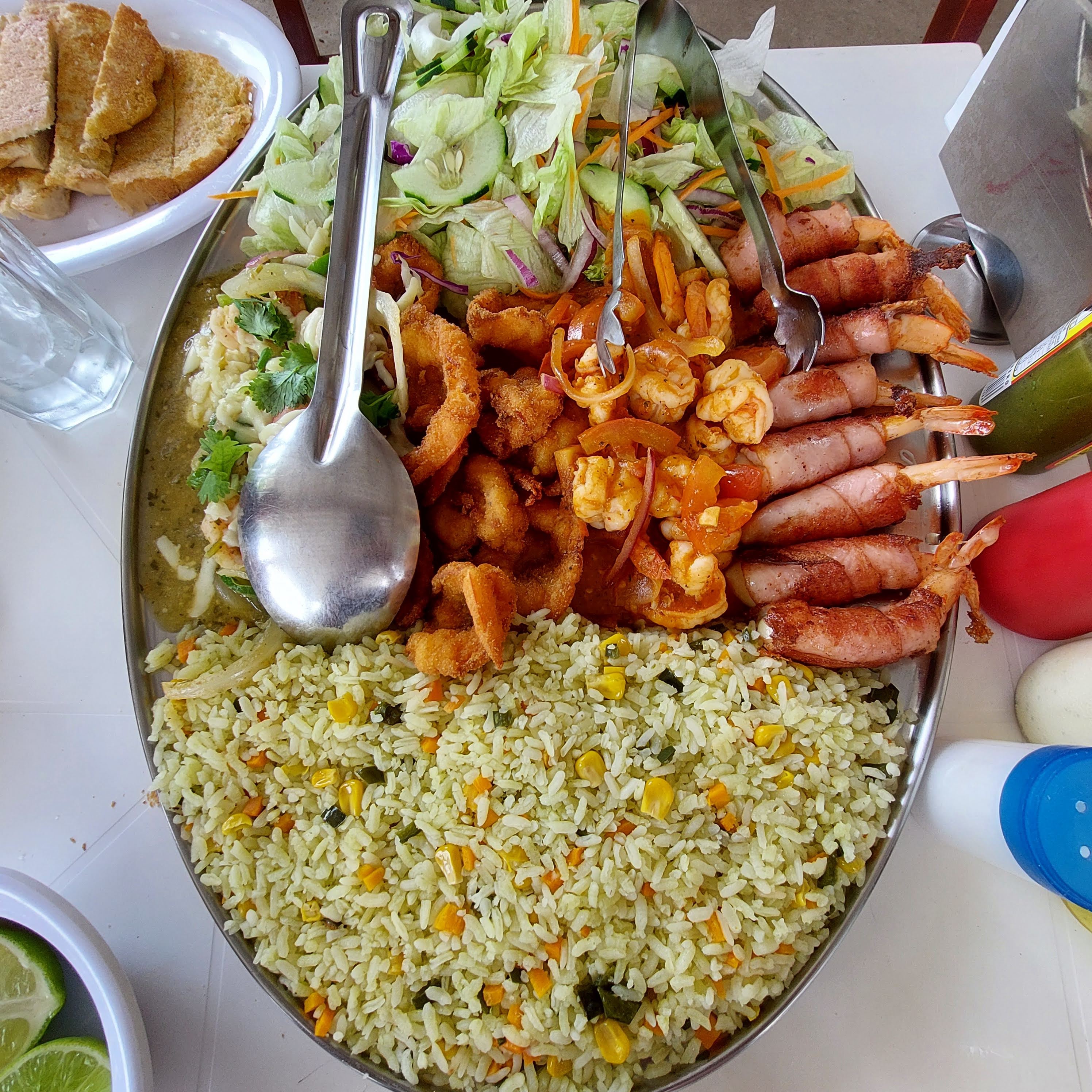 Restaurant Familiar "Las Focas" image 2