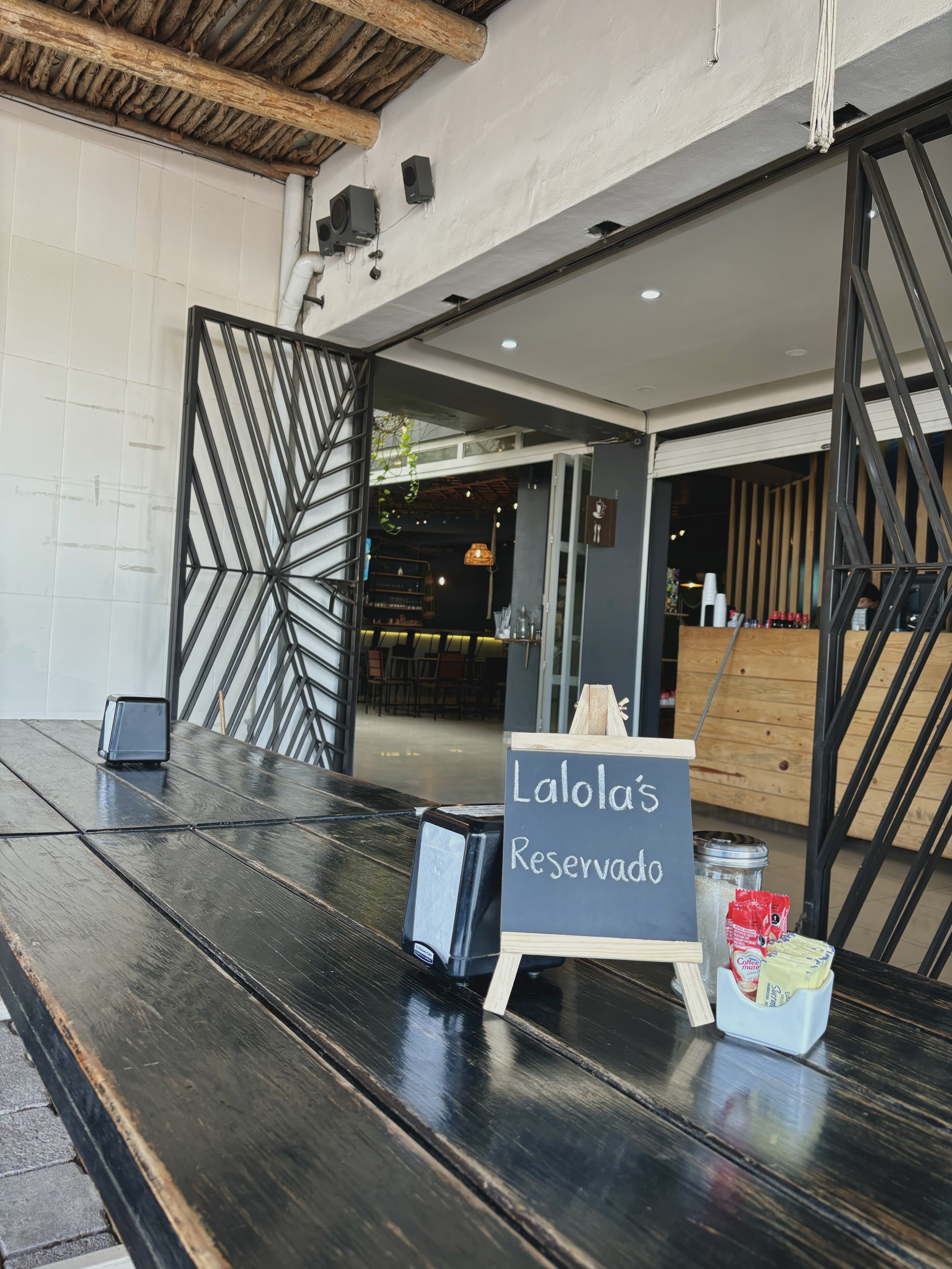 Lalola’s Restaurante Bar image 4