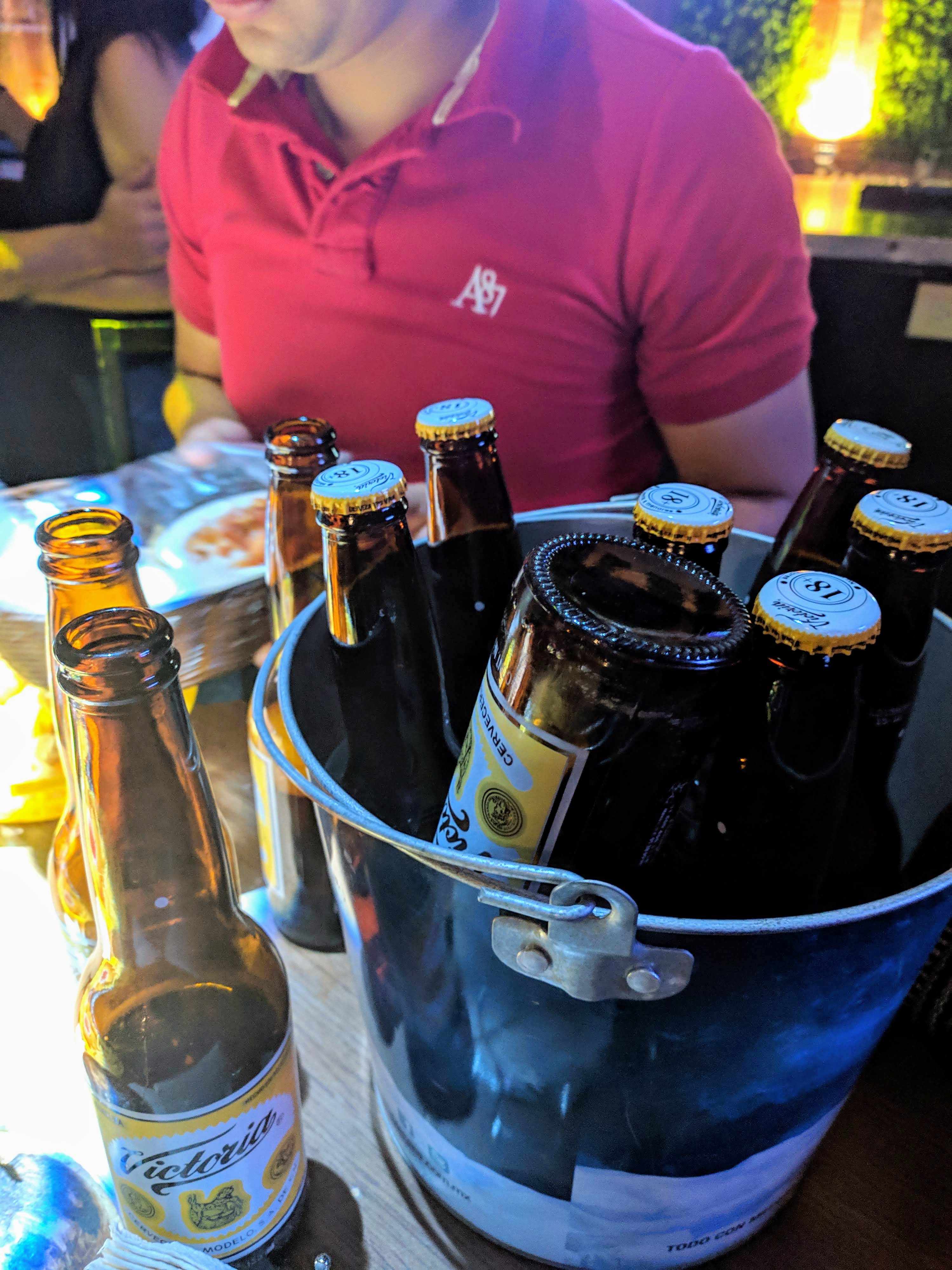 Tiki House Restaurant Bar Familiar image 3