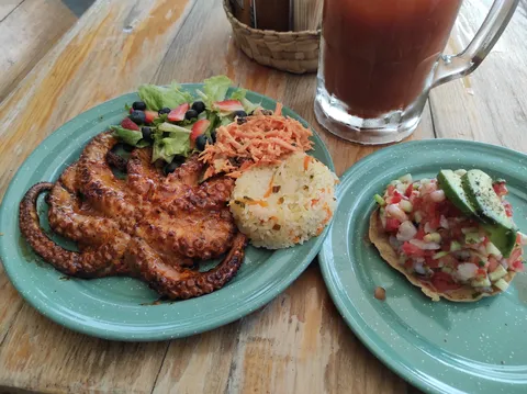 Santos Mariscos image 1