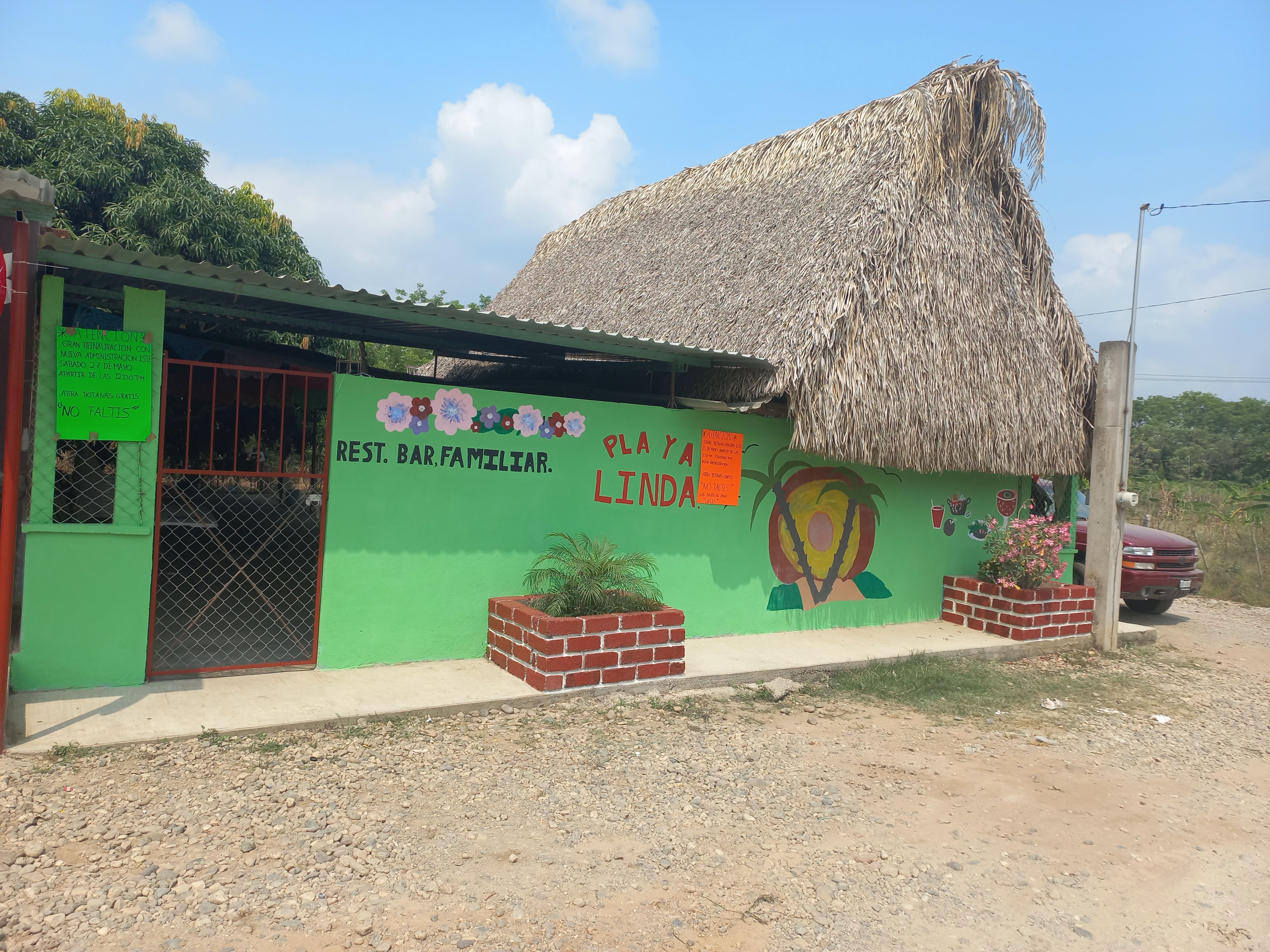 Restaurant Bar familiar playa linda image 5