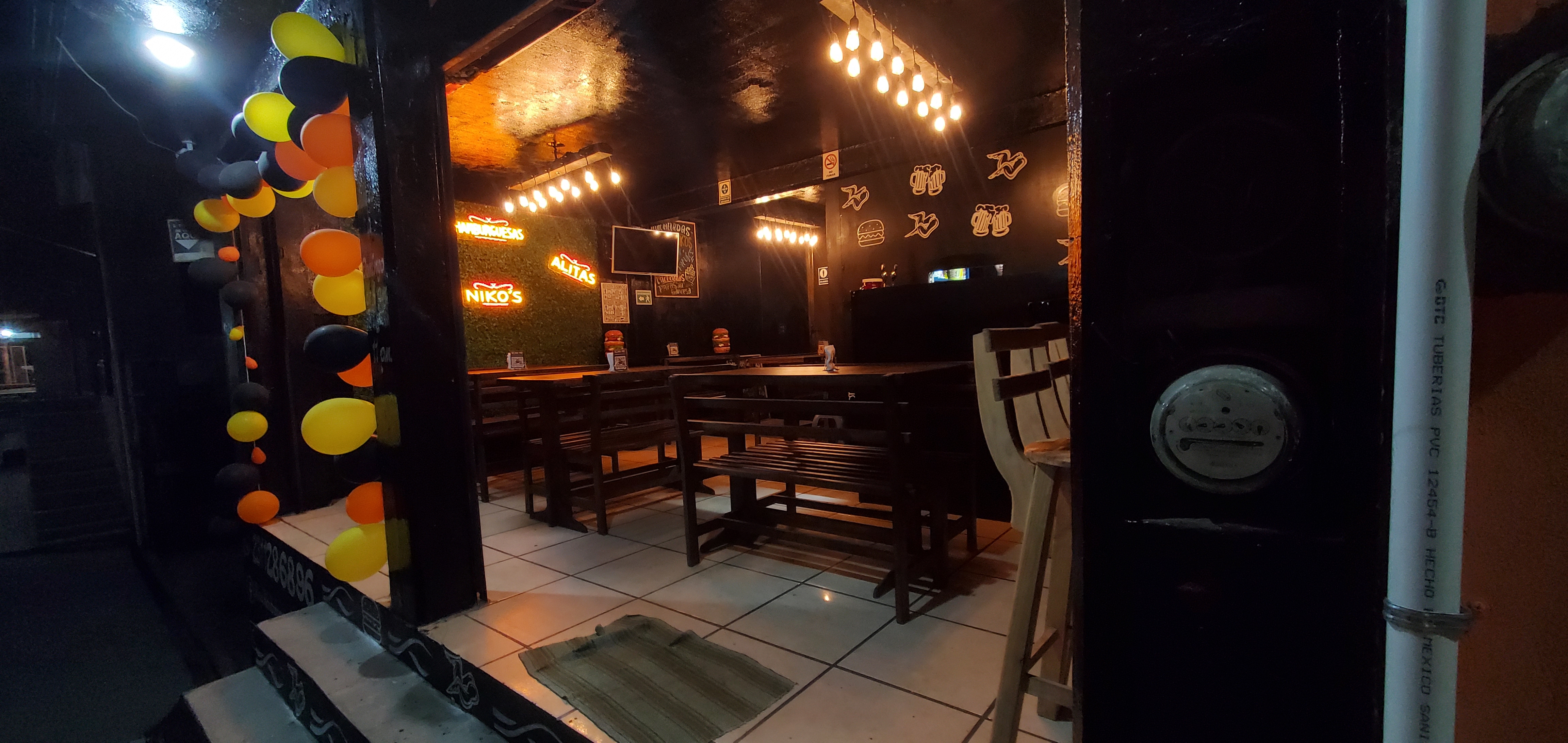 "NIKO'S" ALITAS, PAPAS, MICHELADAS Y MAS... image 1