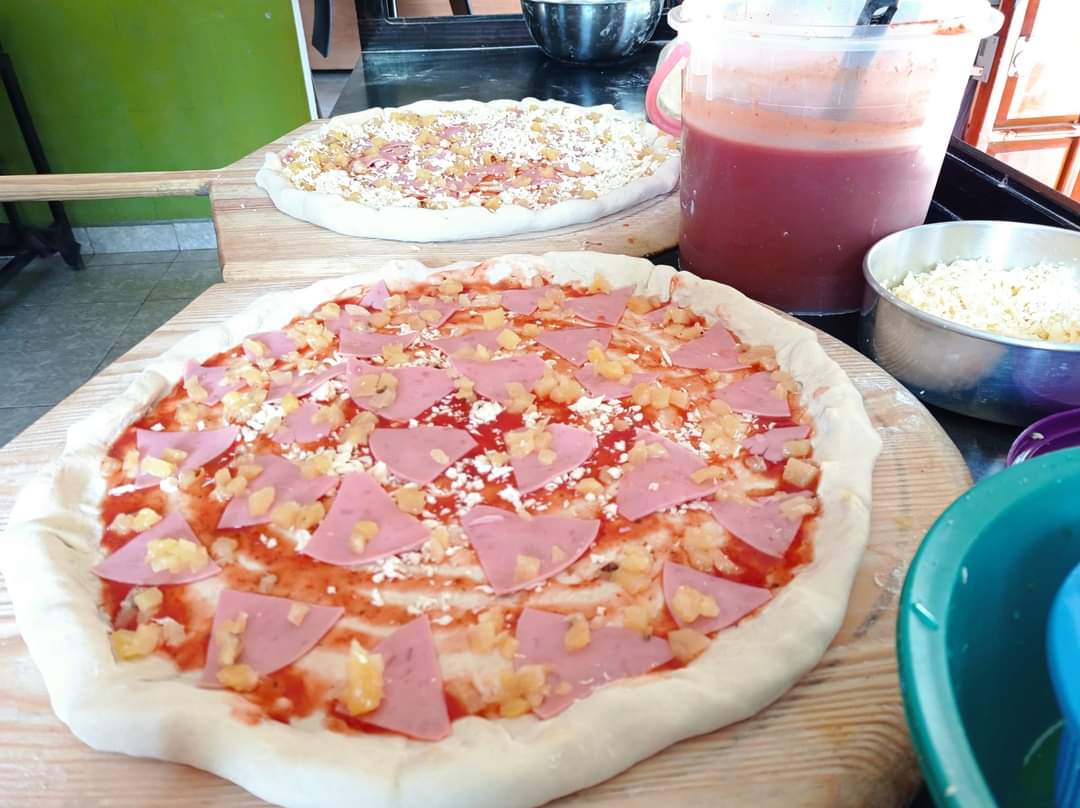 Pizzas Supreme image 6