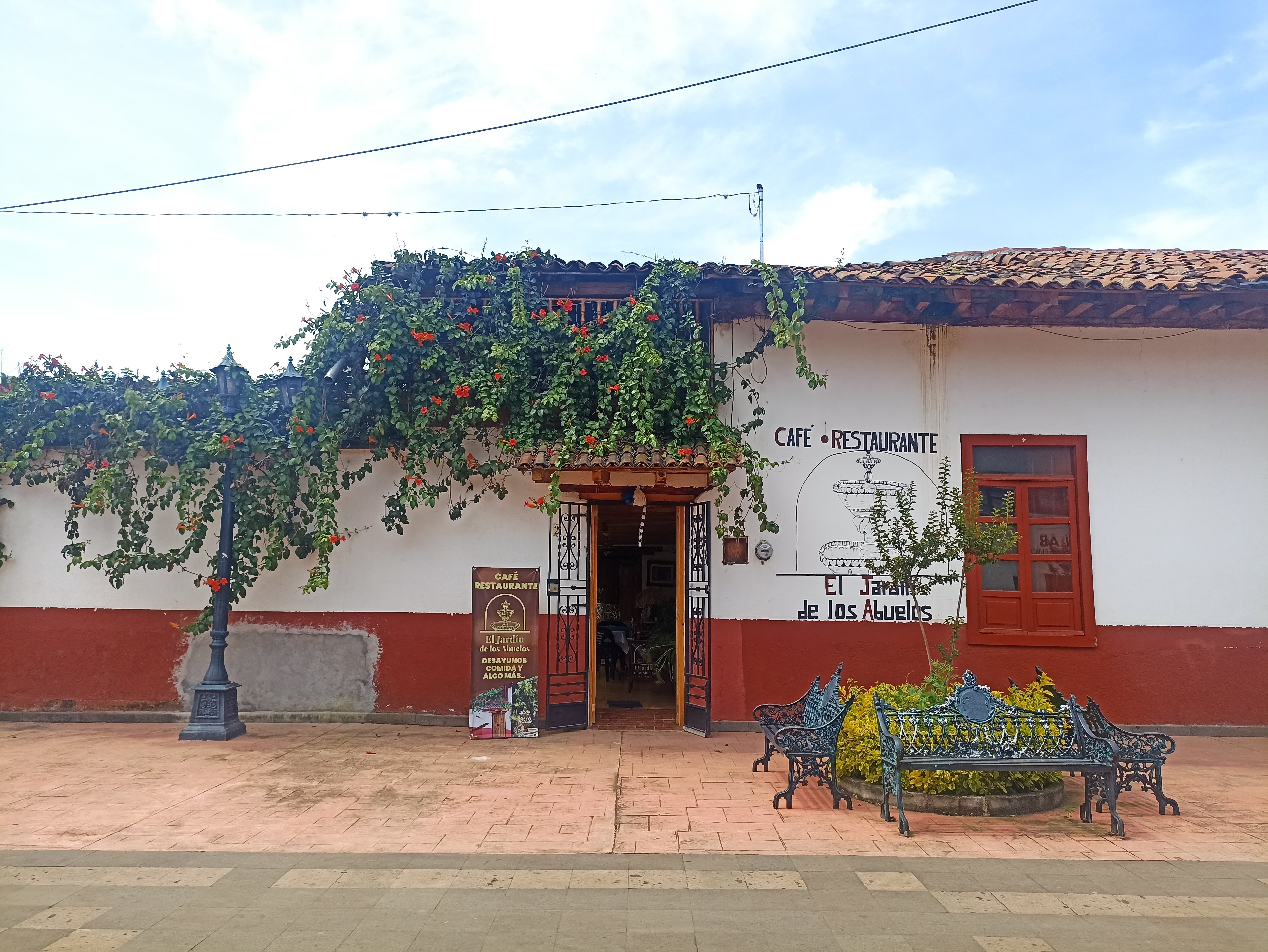 El Jardín de los Abuelos image 3