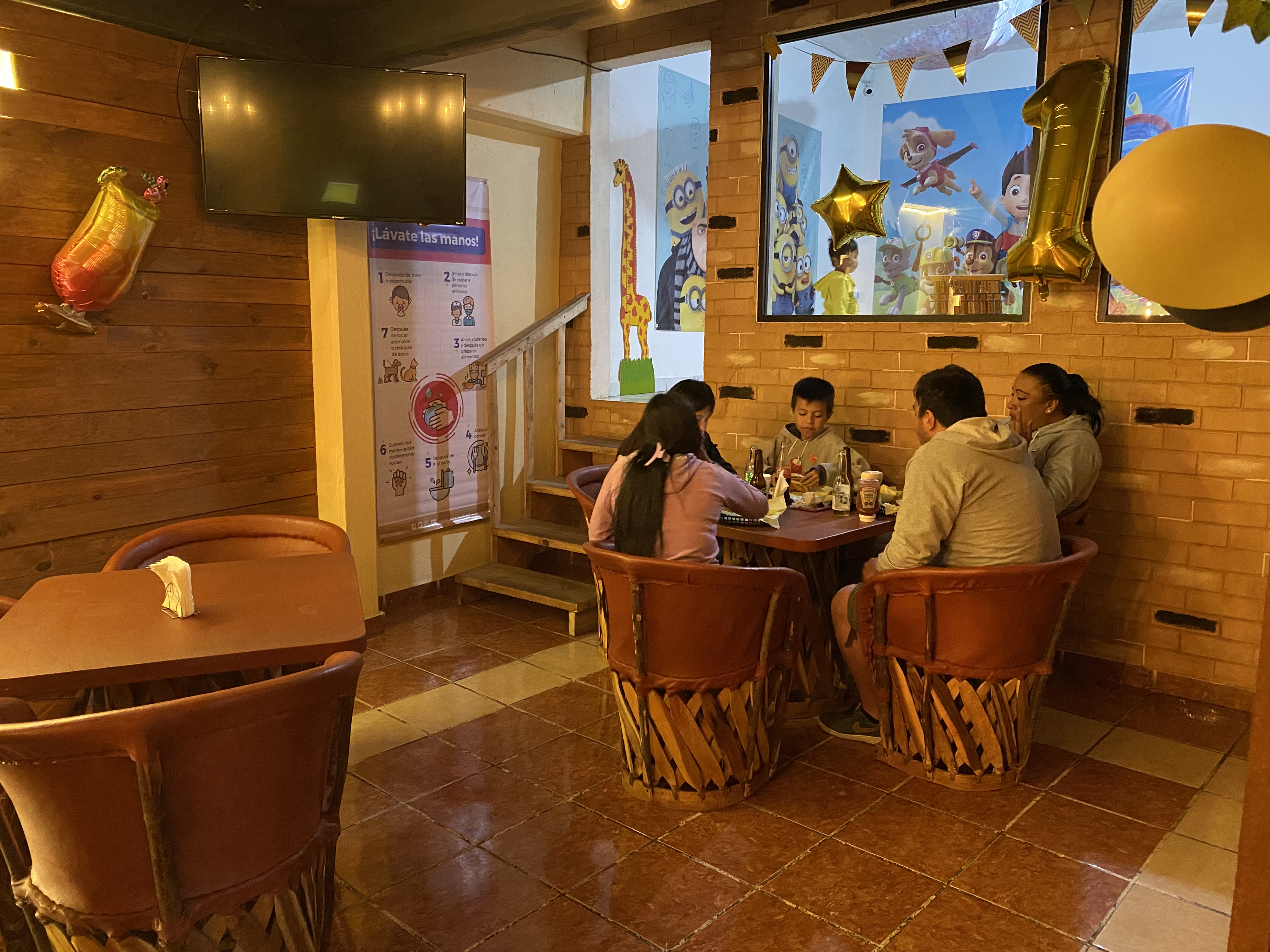 GLOOP RESTOBAR image 4