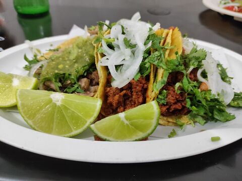 Taquería "El Retaco" image 1