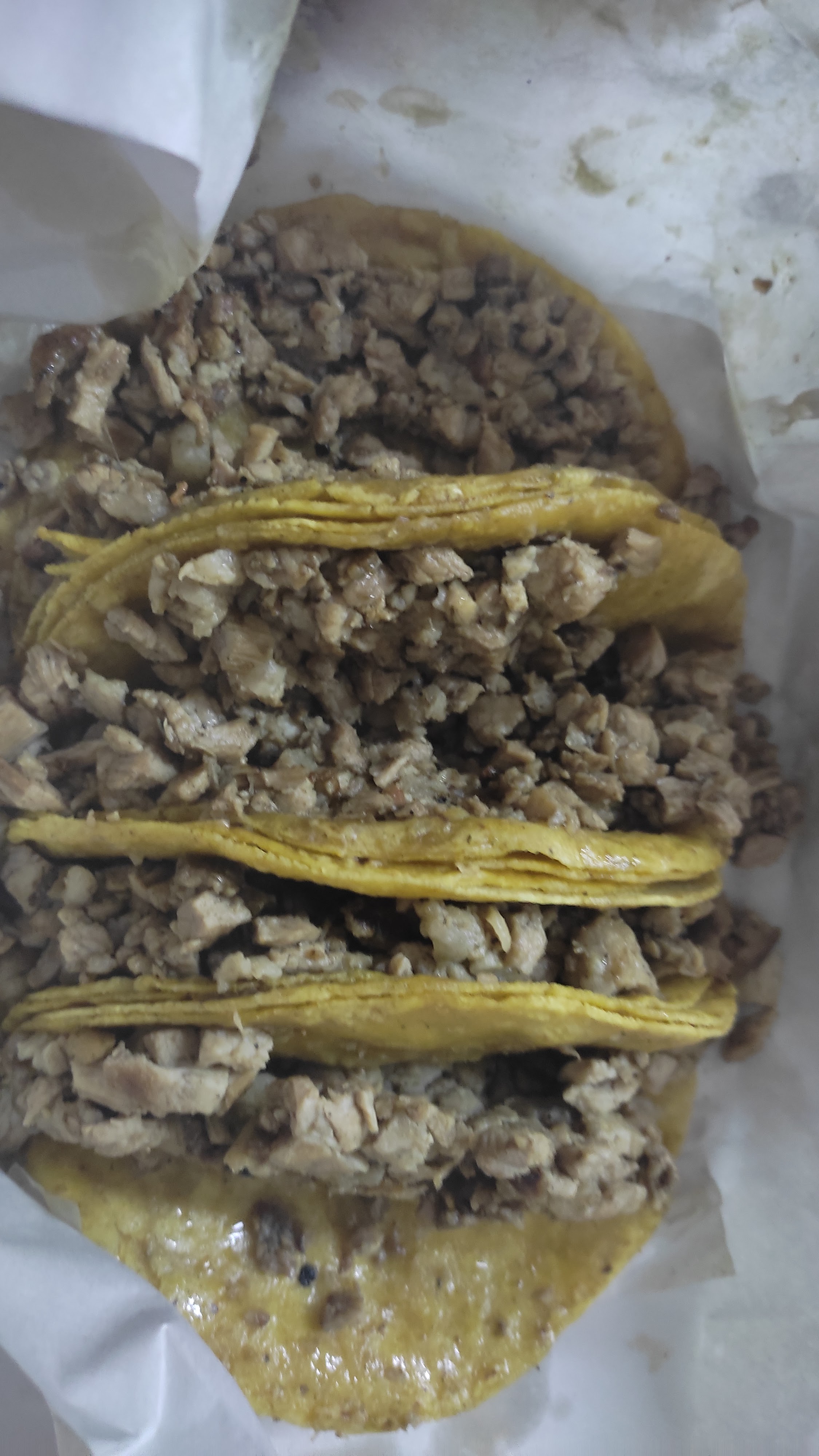 Taquería "El Retaco" image 2