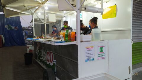 Taquería "El Retaco" image 4