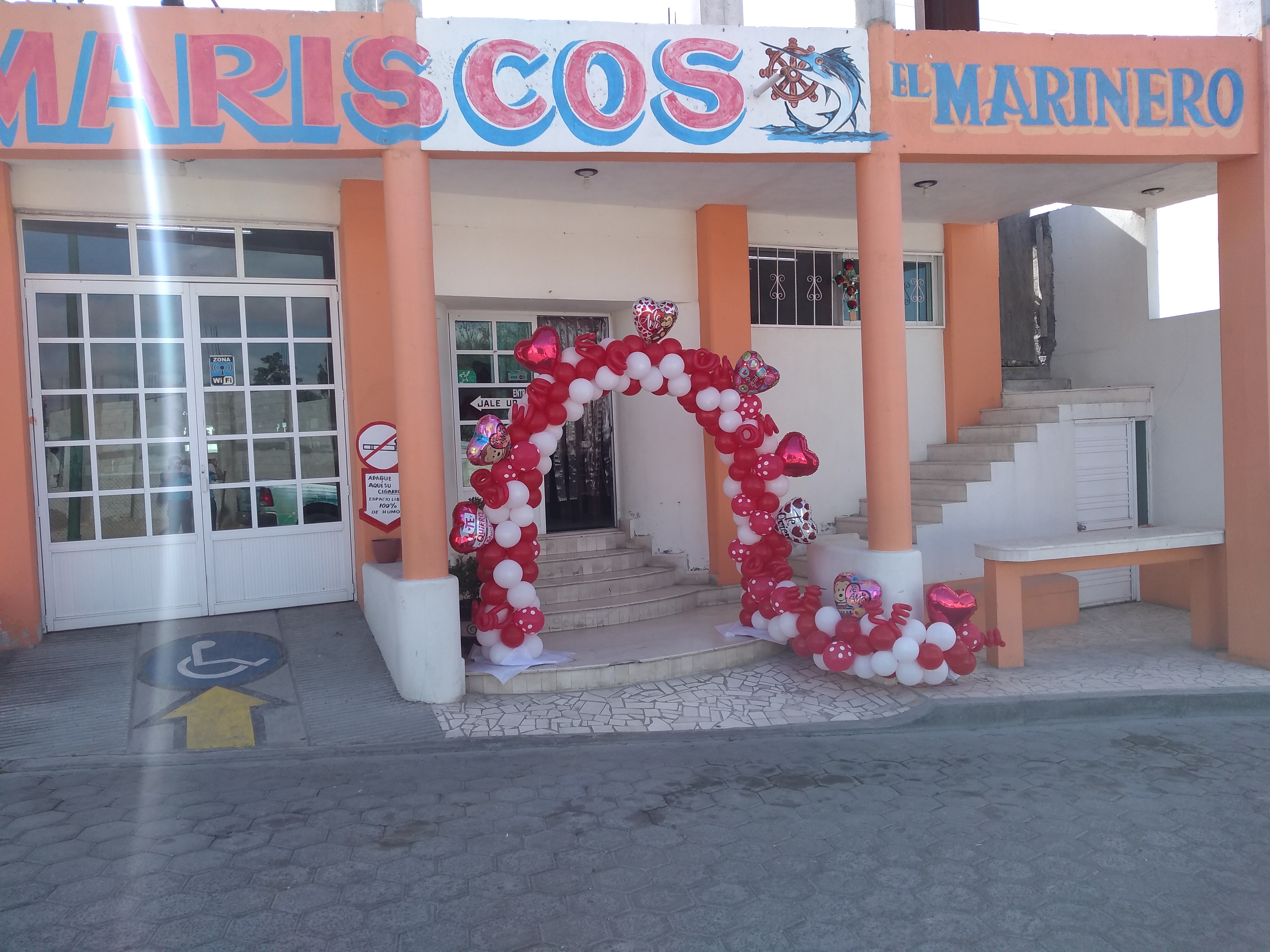 Mariscos El Marinero UTT image 10