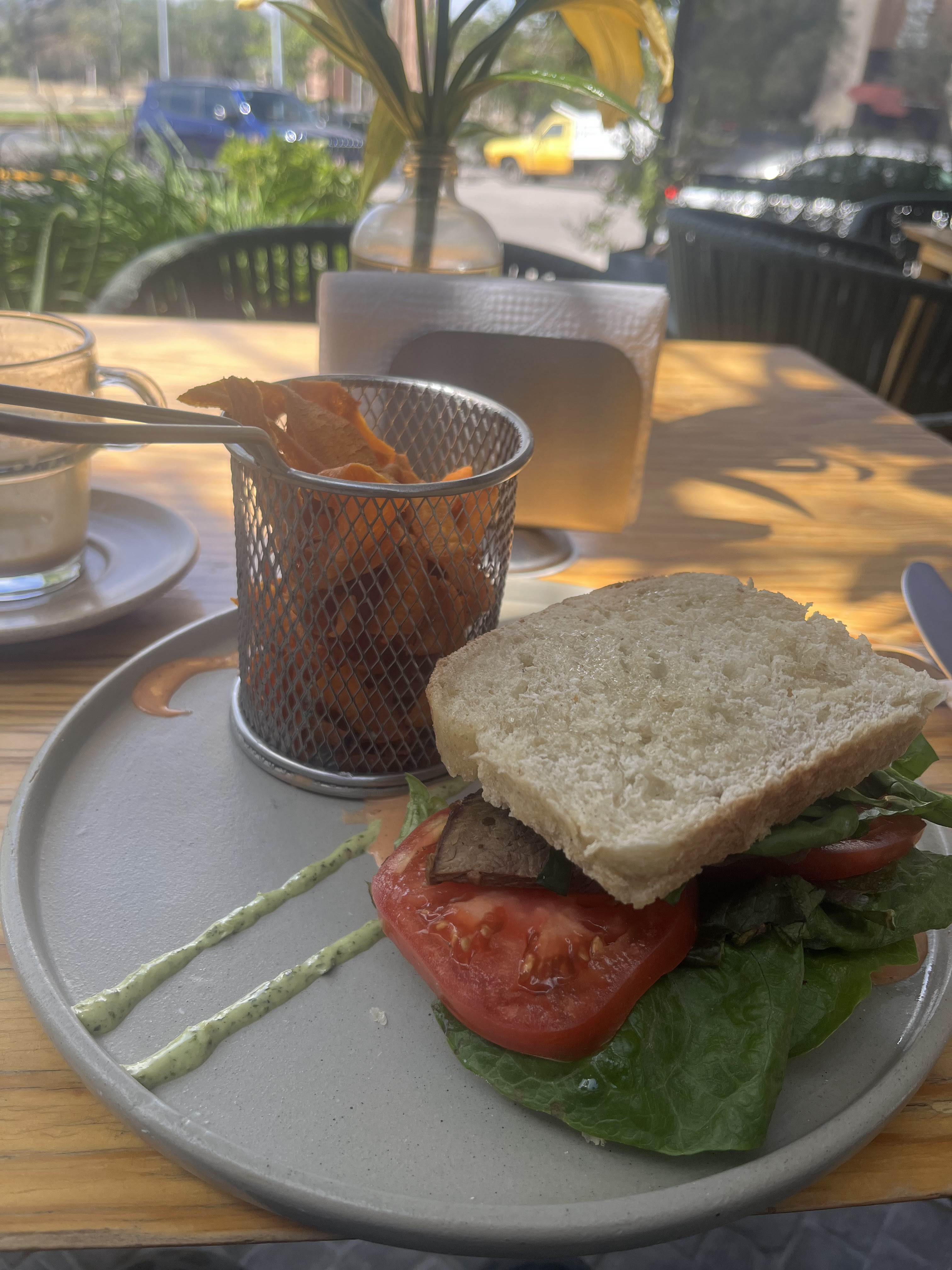 Milagro Zumo Bar image 7