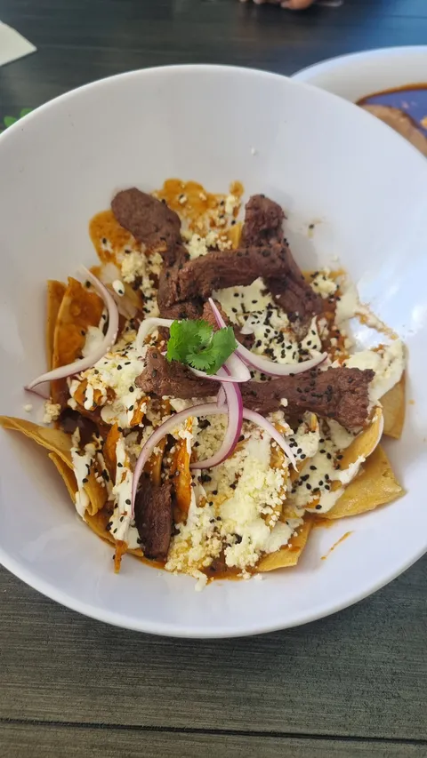 AM:PM 1122 CHILAQUILES & CHEVES image 7