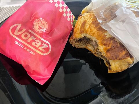 Voraz Burgers image 5
