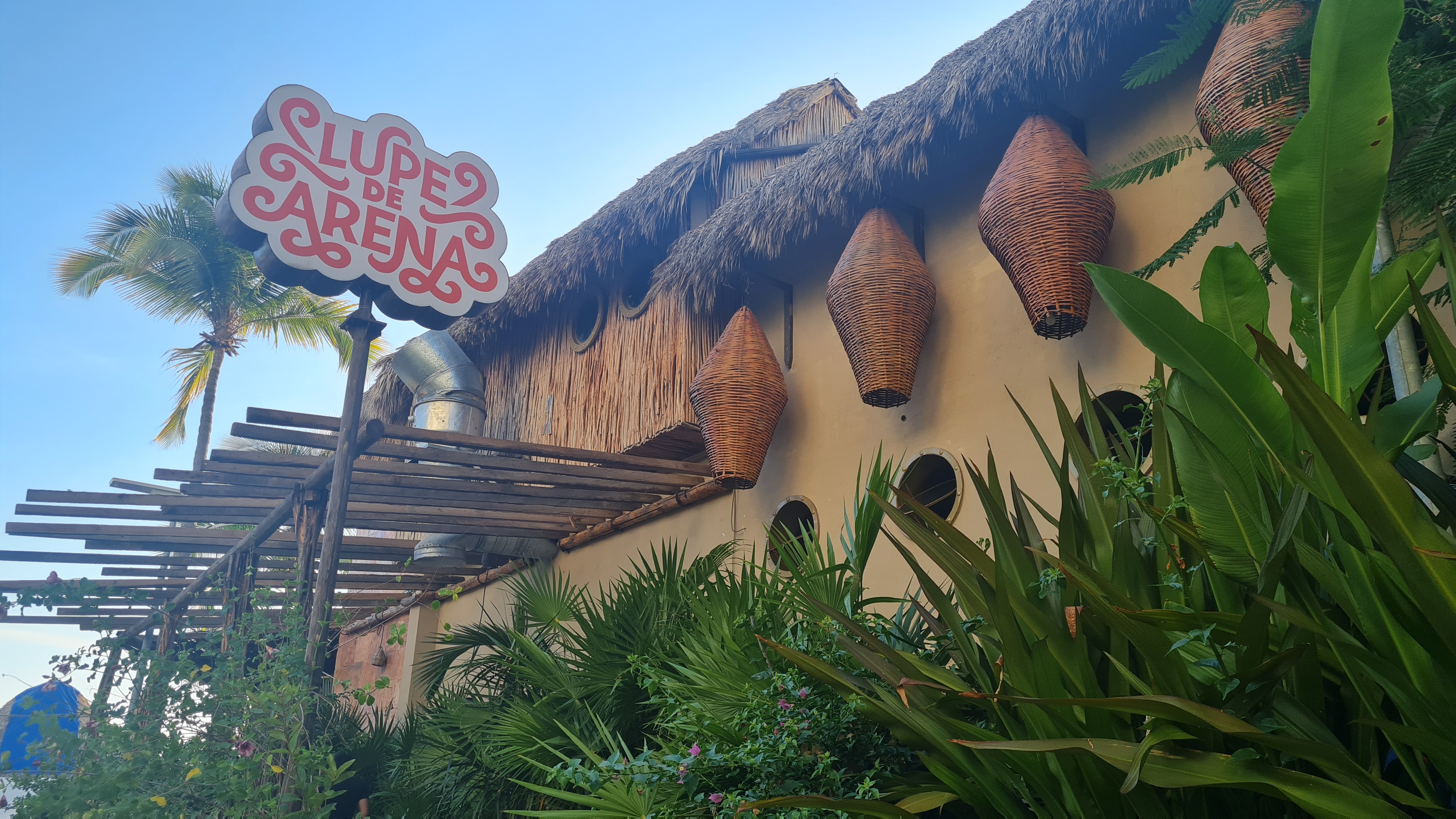 LUPE DE ARENA RESTAURANTE Y CLUB DE PLAYA image 4