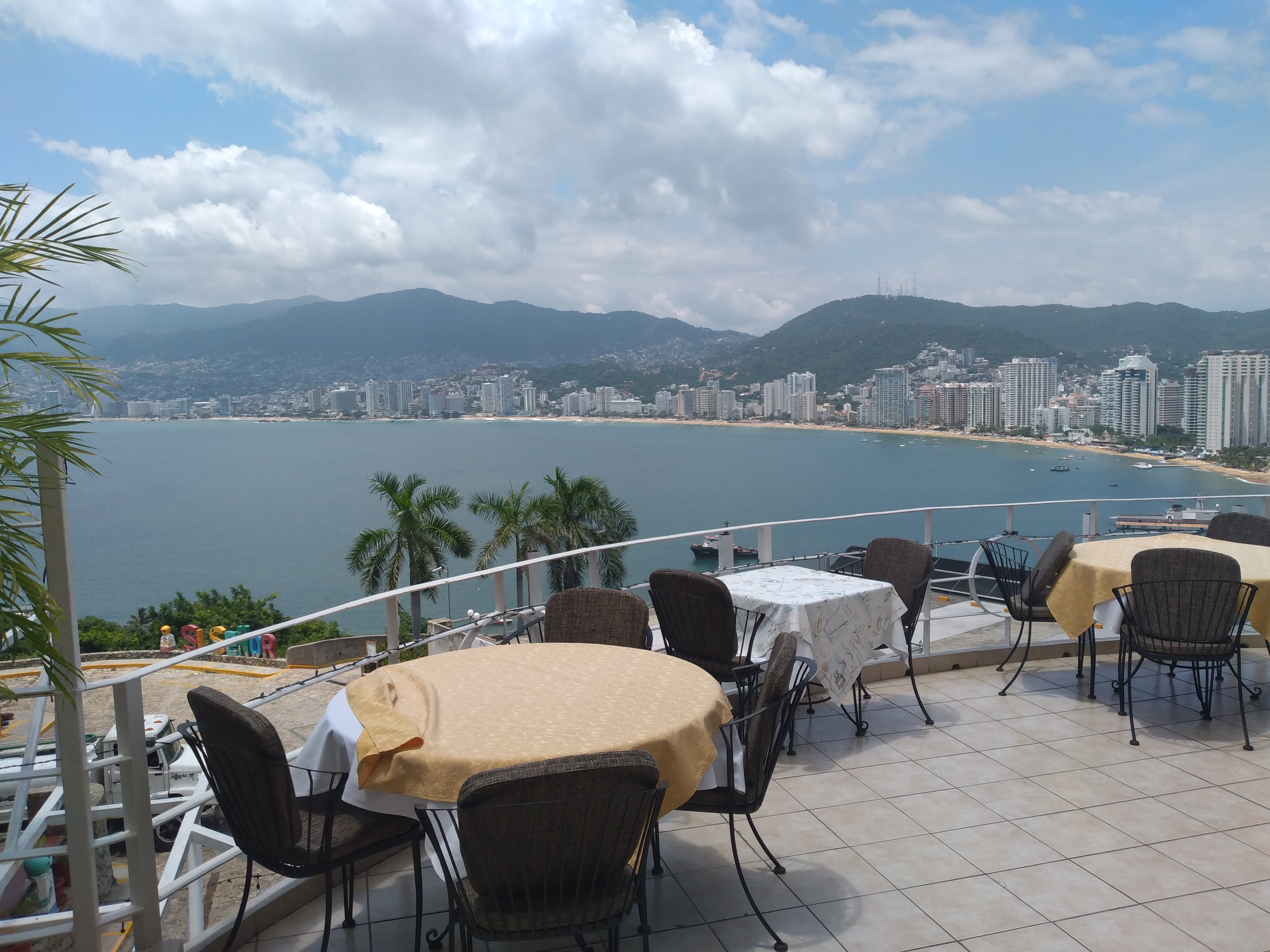 La Vista Restaurante image 1