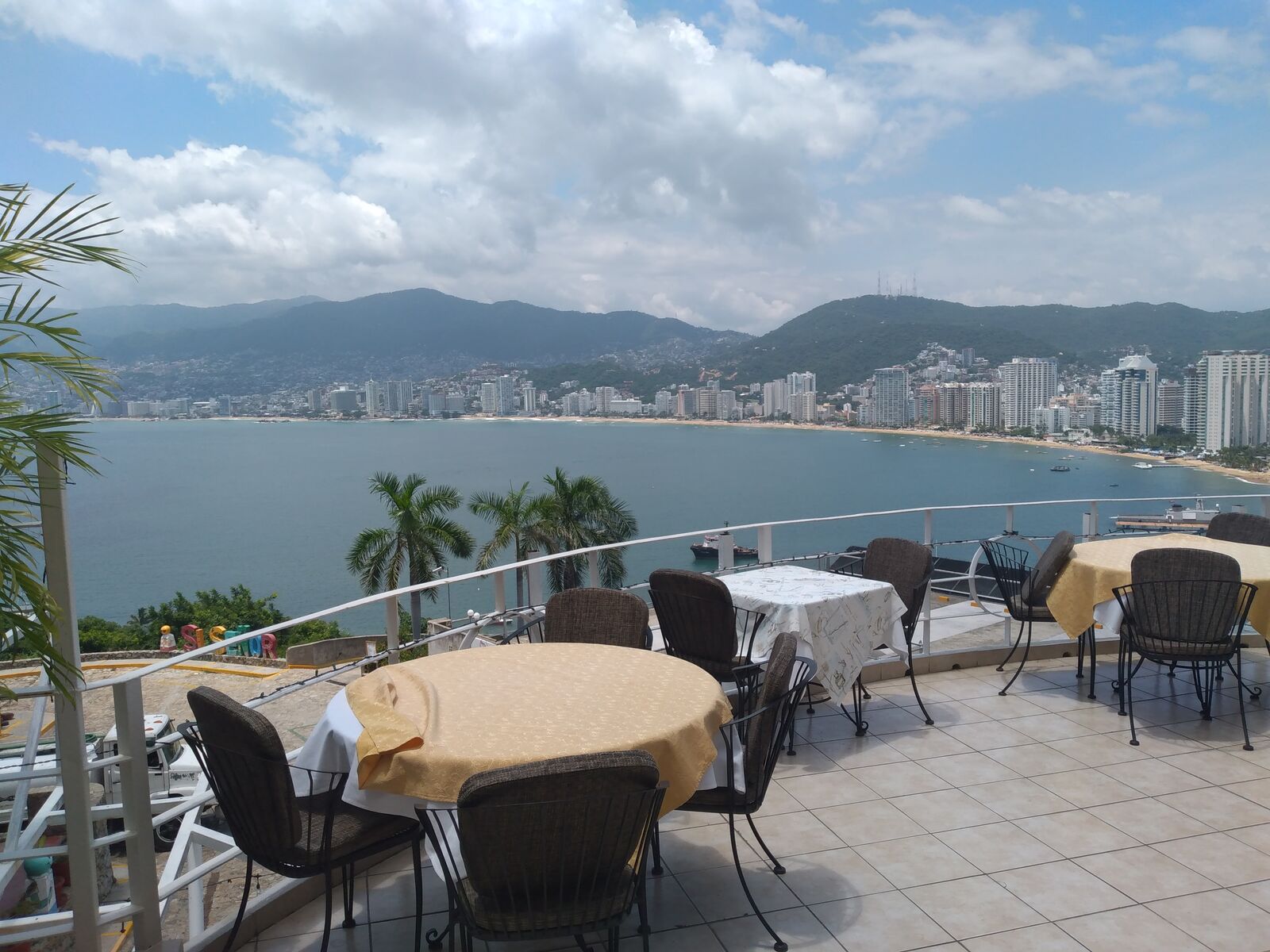 La Vista Restaurante image 1